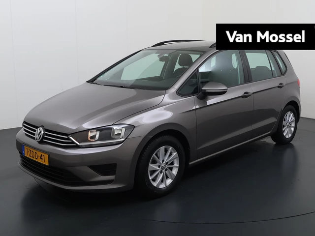 Volkswagen Golf SportsVan