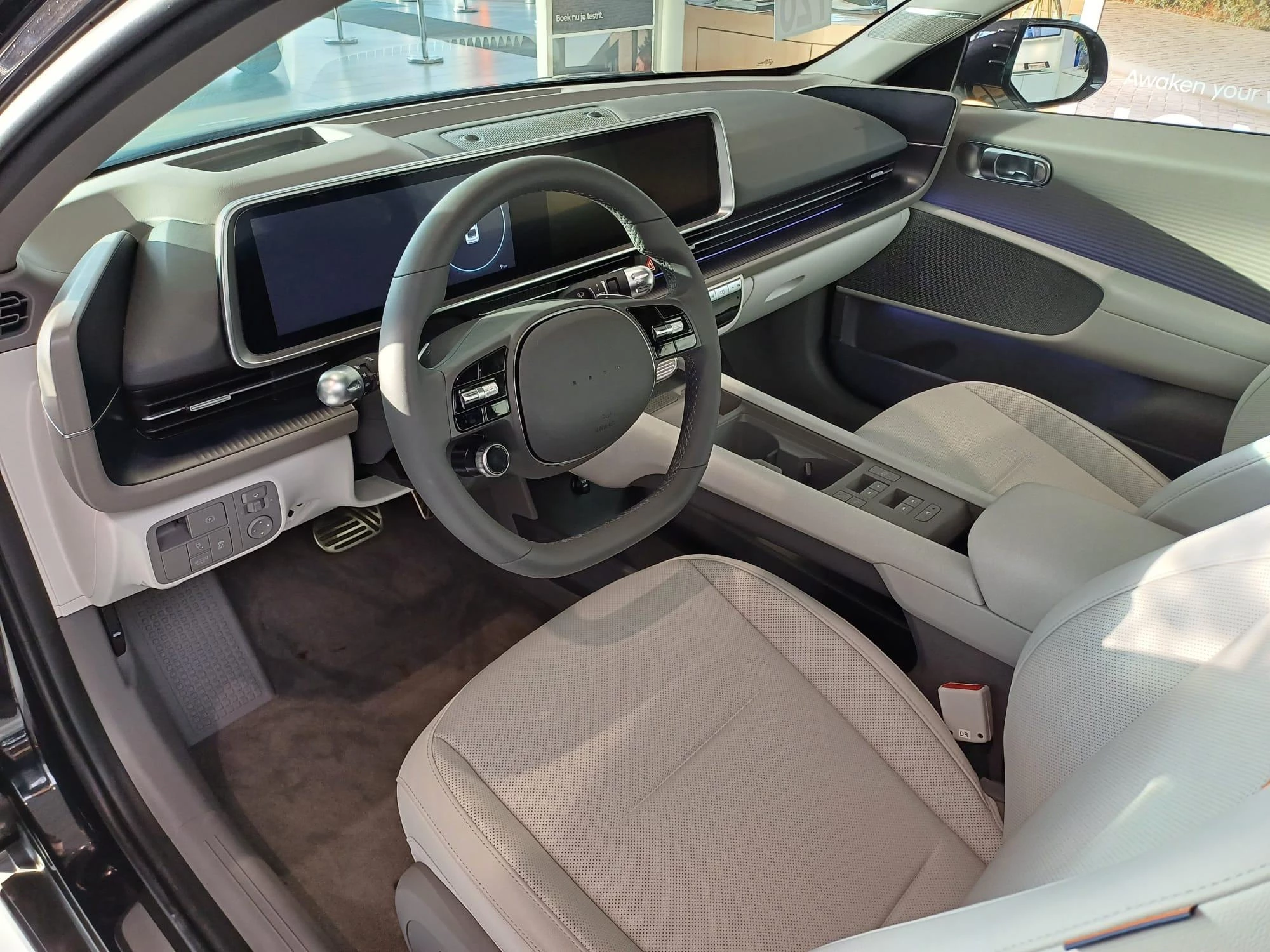 Hyundai-IONIQ 6-image-3