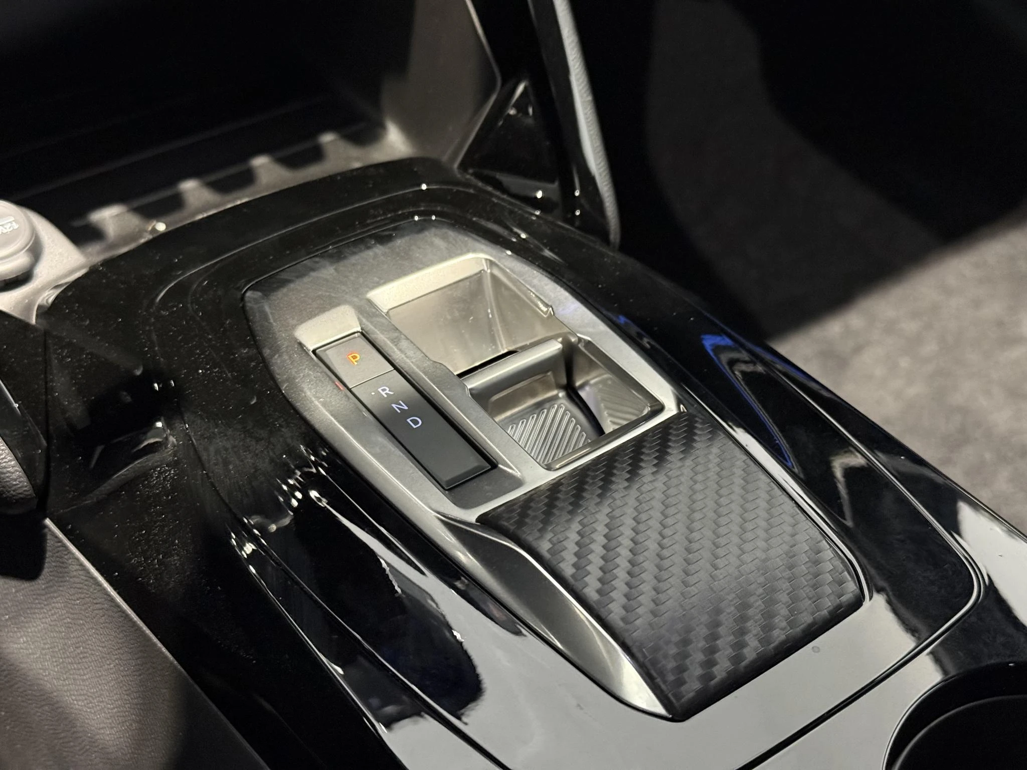 Peugeot-208-image-18