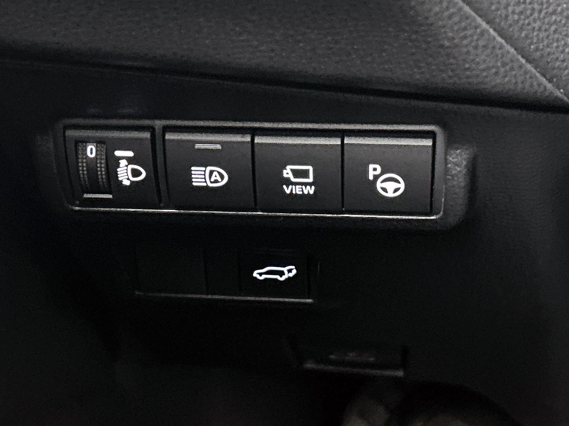 Toyota-Corolla Cross-image-25