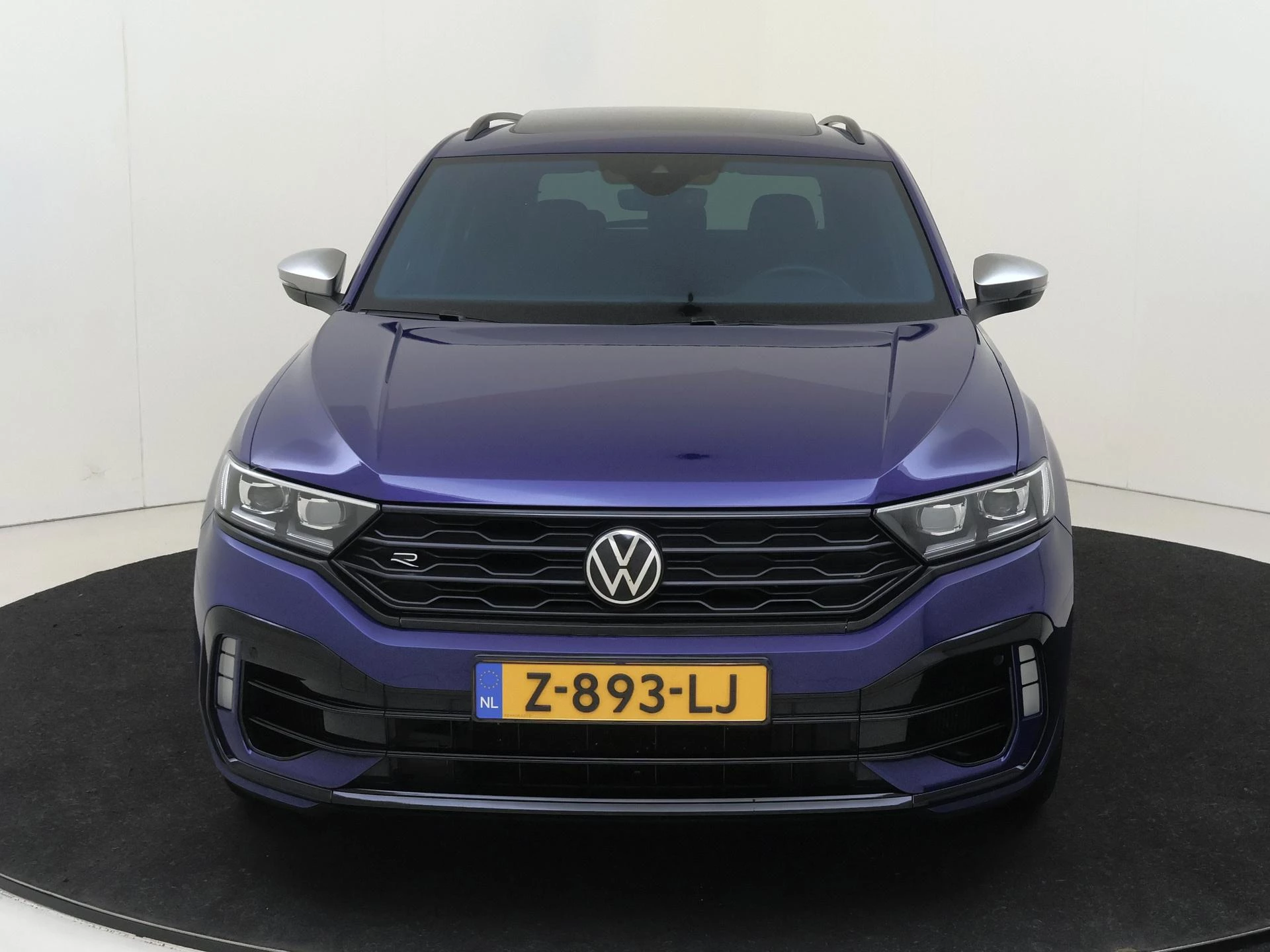 Volkswagen-T-Roc-image-5