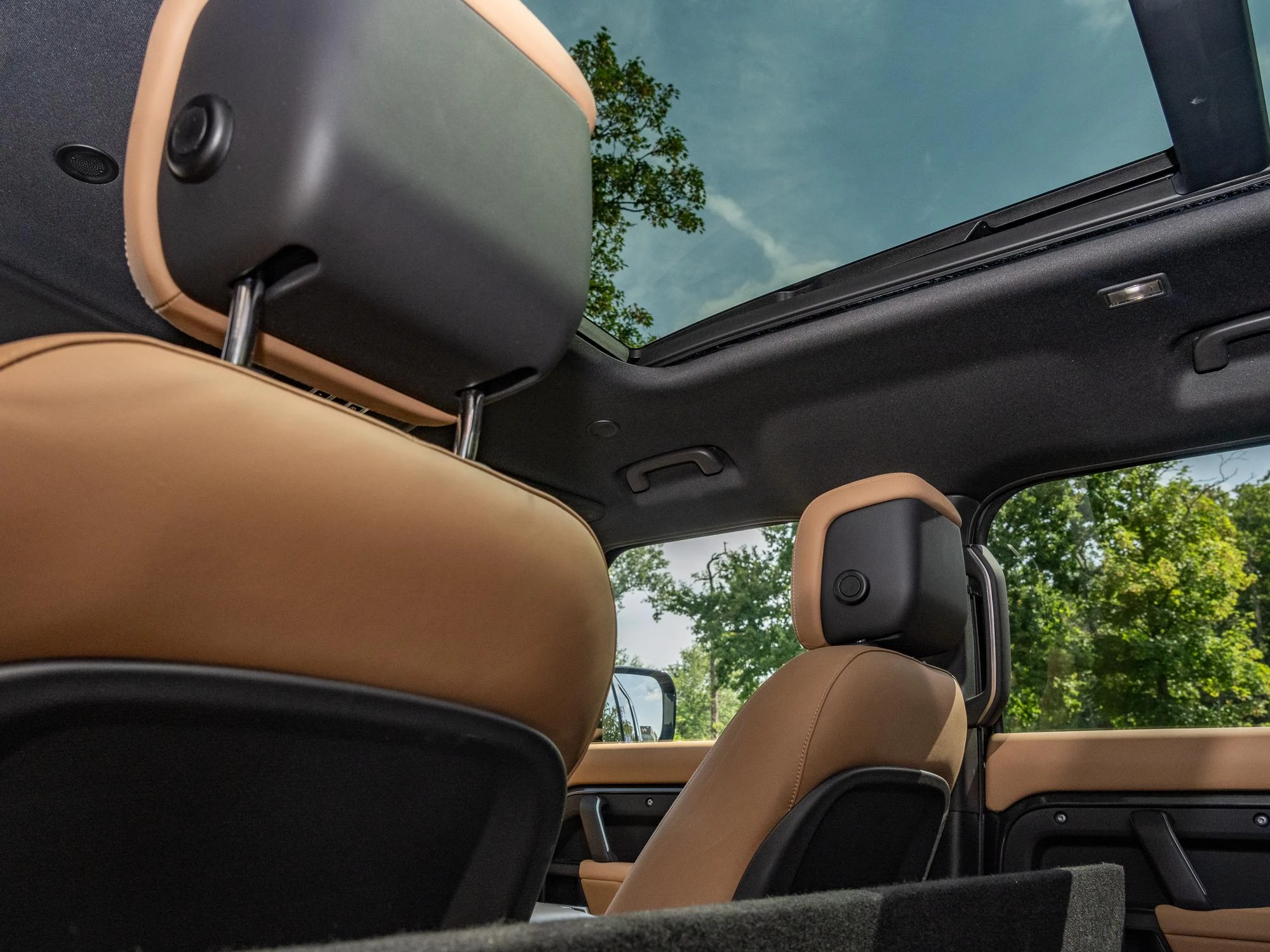 Land Rover Defender 110 D300 X-Dynamic HSE