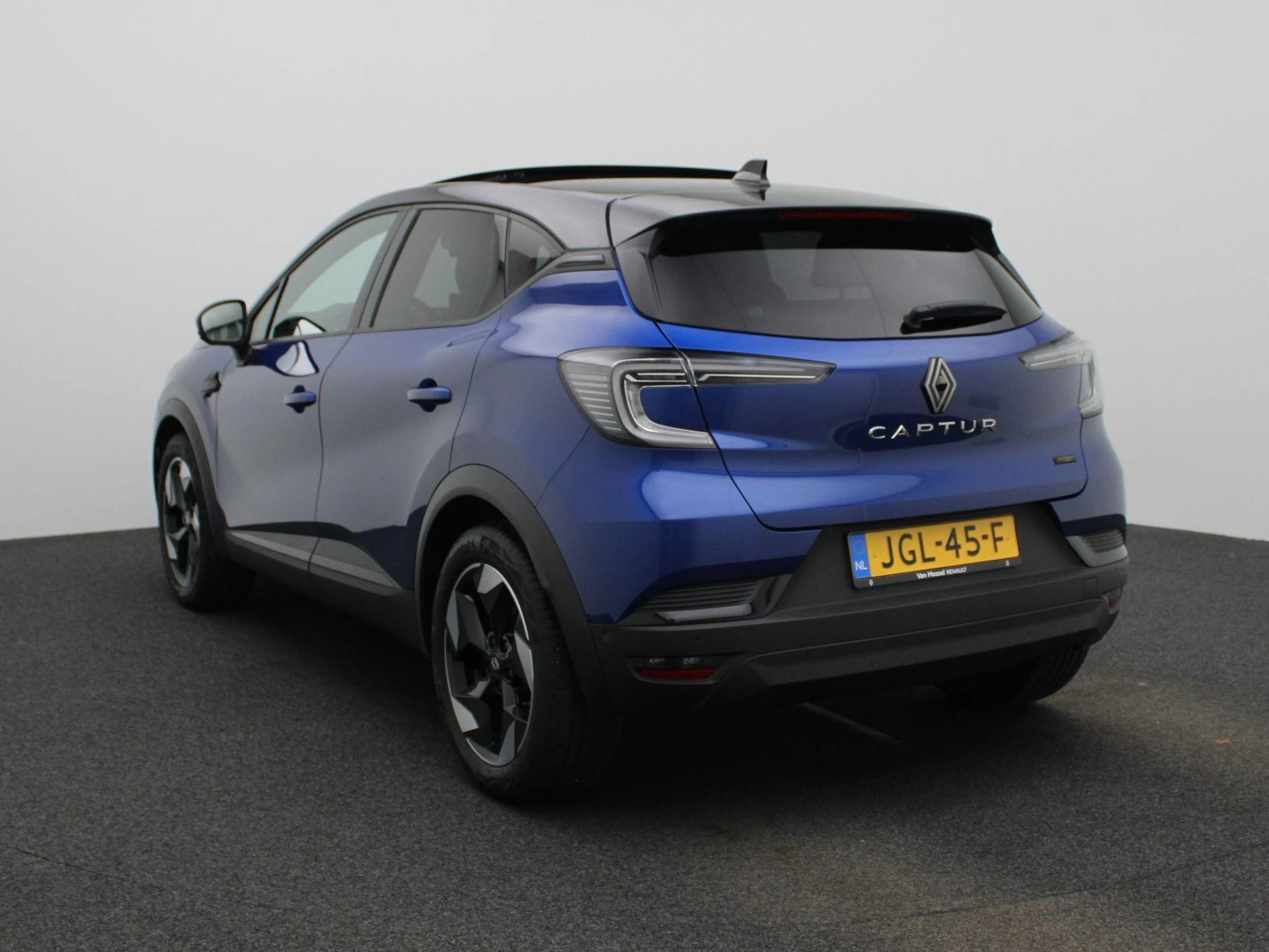 Renault-Captur-image-1