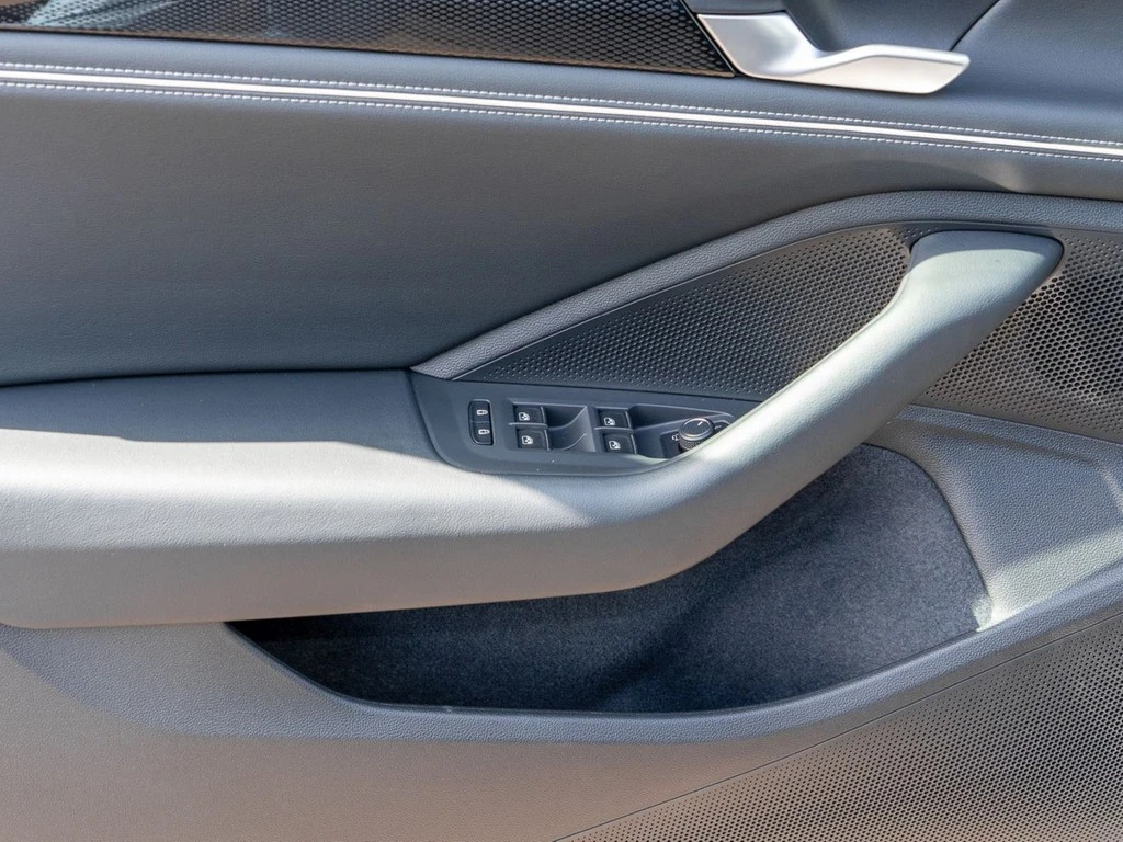 Volkswagen-Passat-image-18
