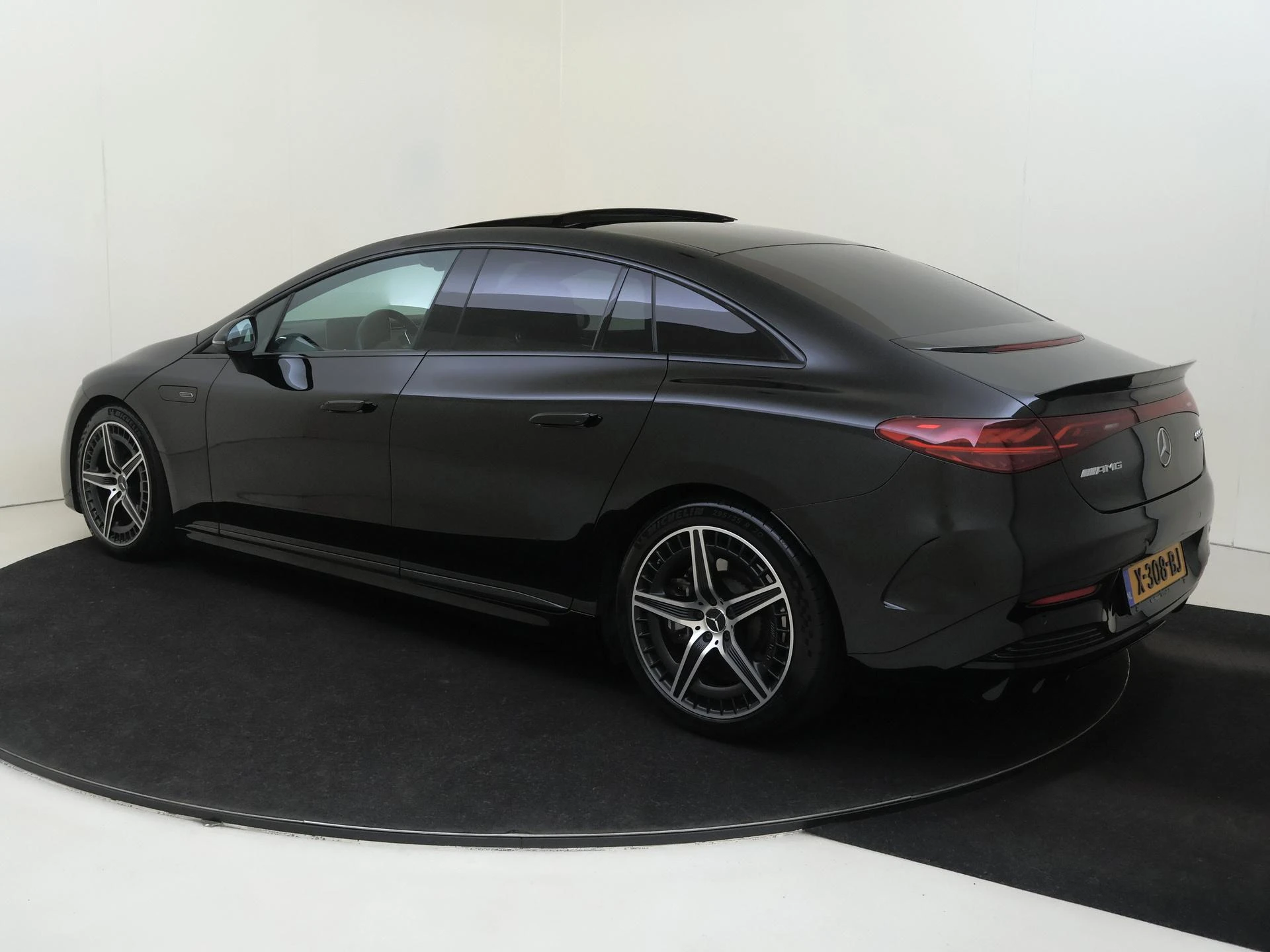 Mercedes-Benz EQE AMG 53 4MATIC+ 90 kWh