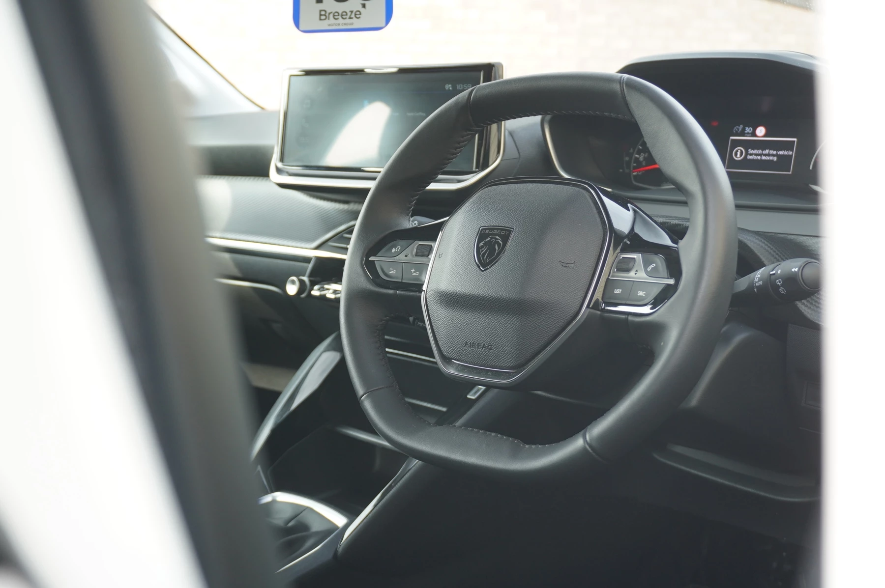 Peugeot-208-image-23