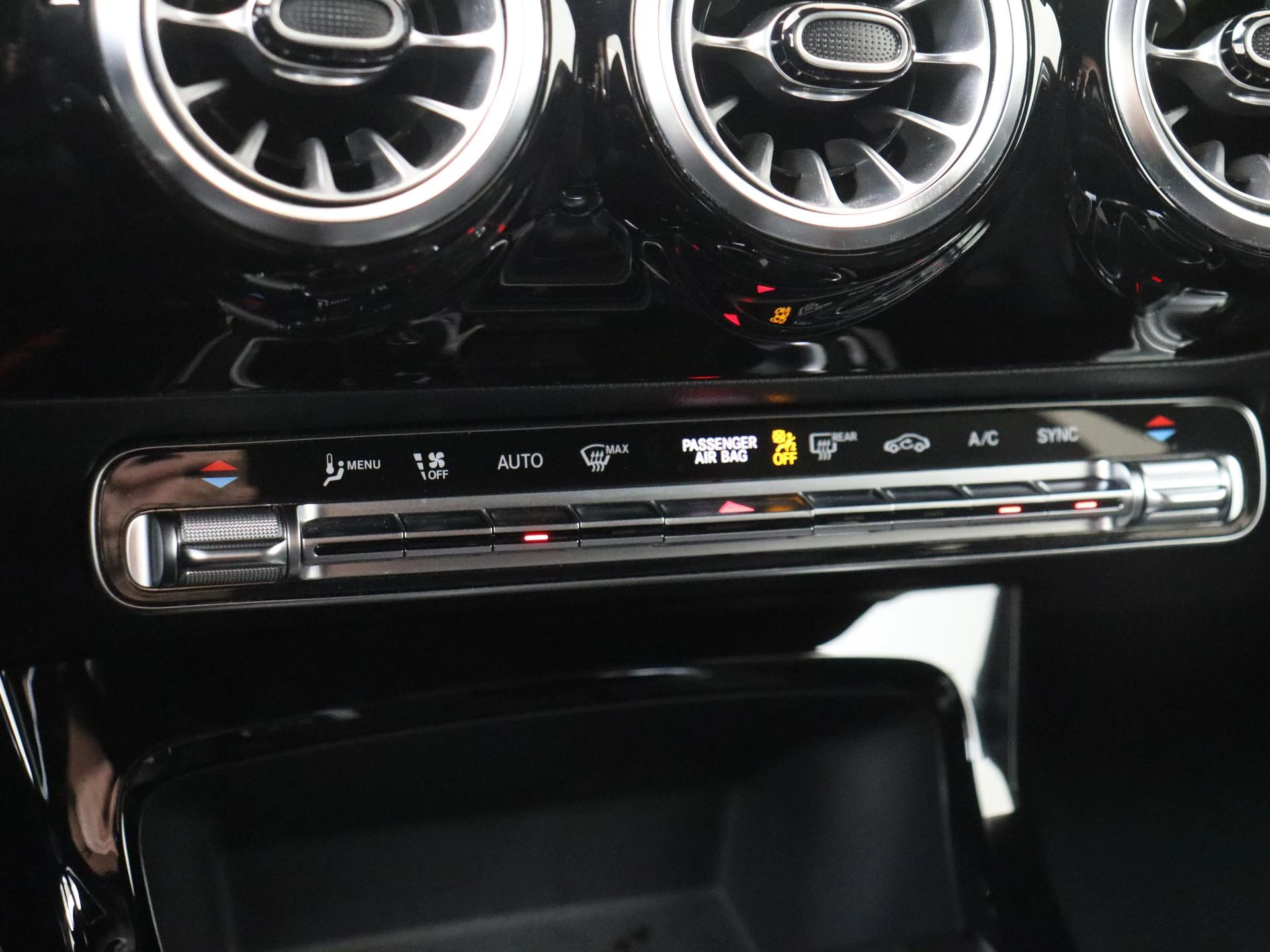 Mercedes-Benz-A-Klasse-image-19