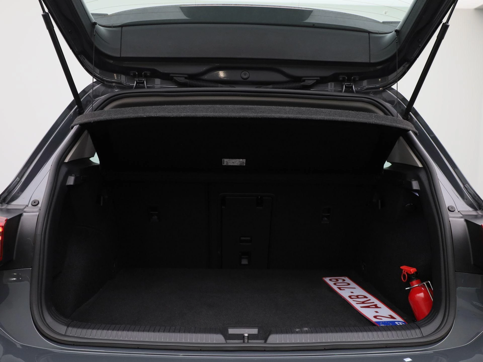 Volkswagen-Golf-image-13