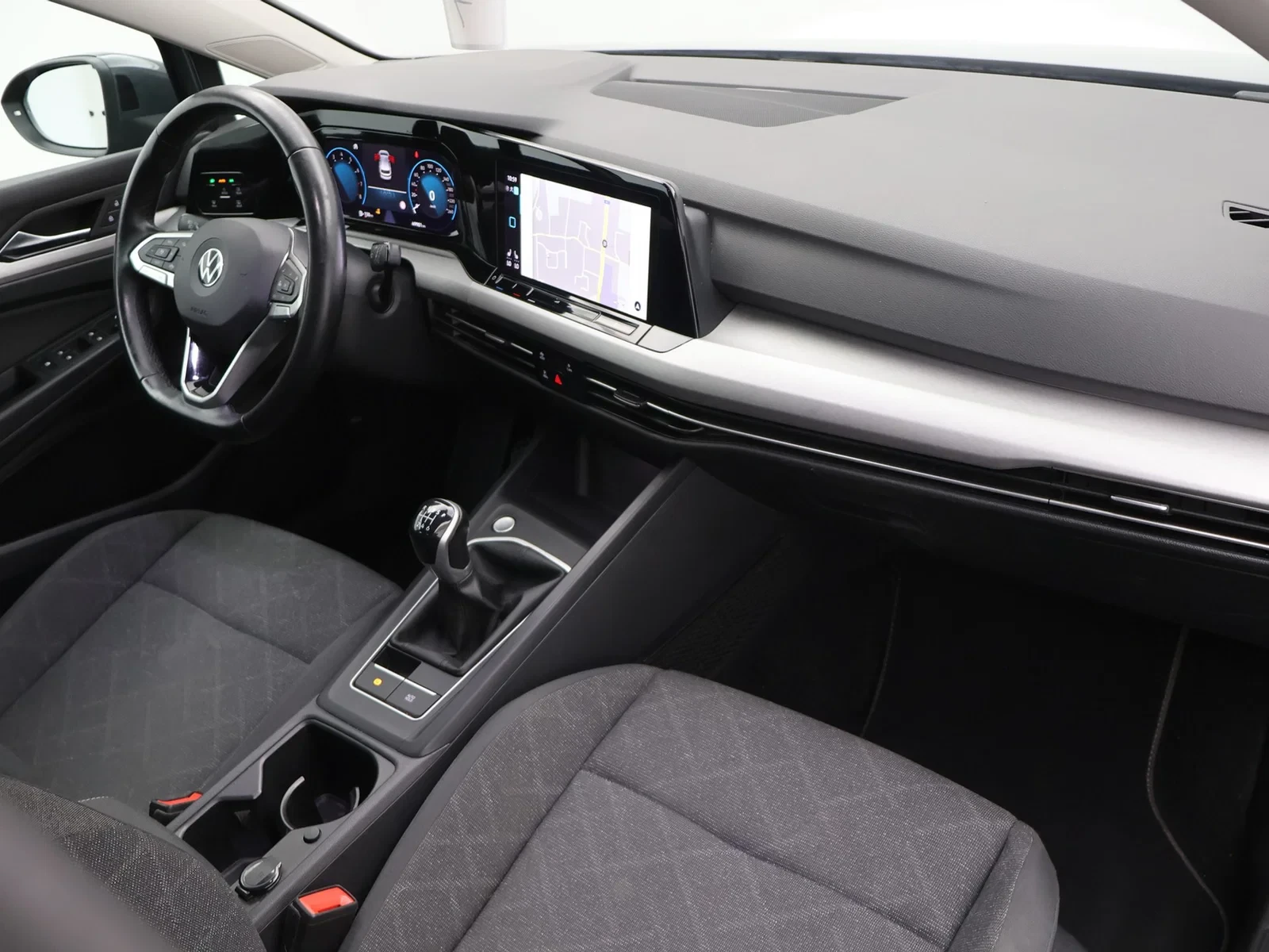 Volkswagen Golf VIII Golf Life 1.0TSI 110PK *VIRTUAL COCKPIT*CAMERA*ACC*PDC*NAVI*APP-CONNECT*LED LICHTEN*KEYLESS GO*...*