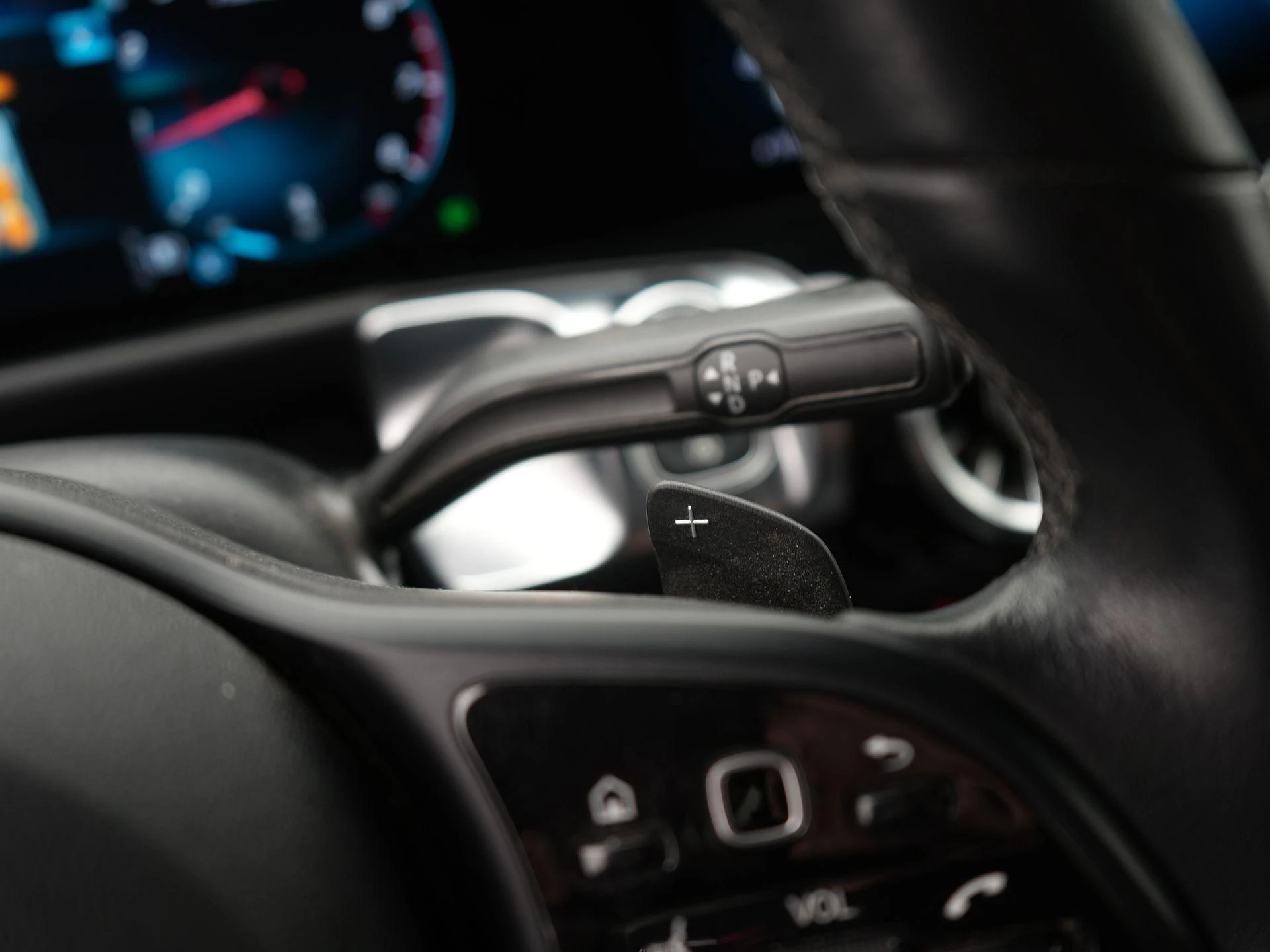 Mercedes-Benz-GLB-image-23