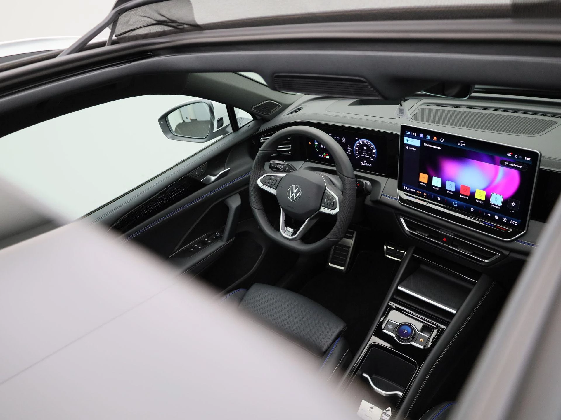 Volkswagen Tiguan 1.5 eHybrid R-Line Edition 272 PK |