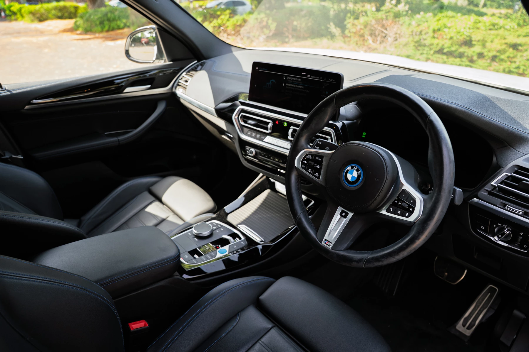 BMW-iX3-image-5