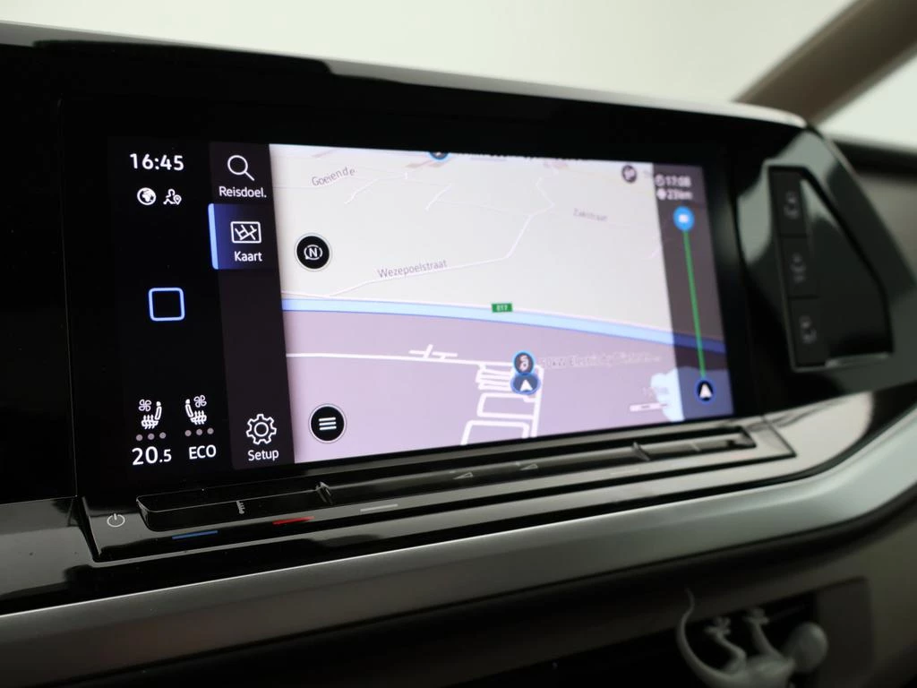 Volkswagen-Multivan-image-13