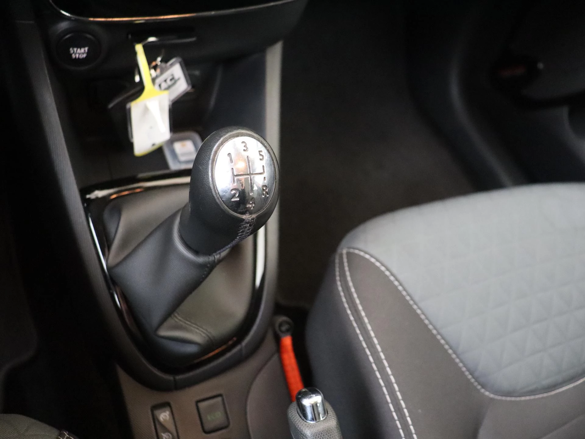 Renault-Clio-image-18