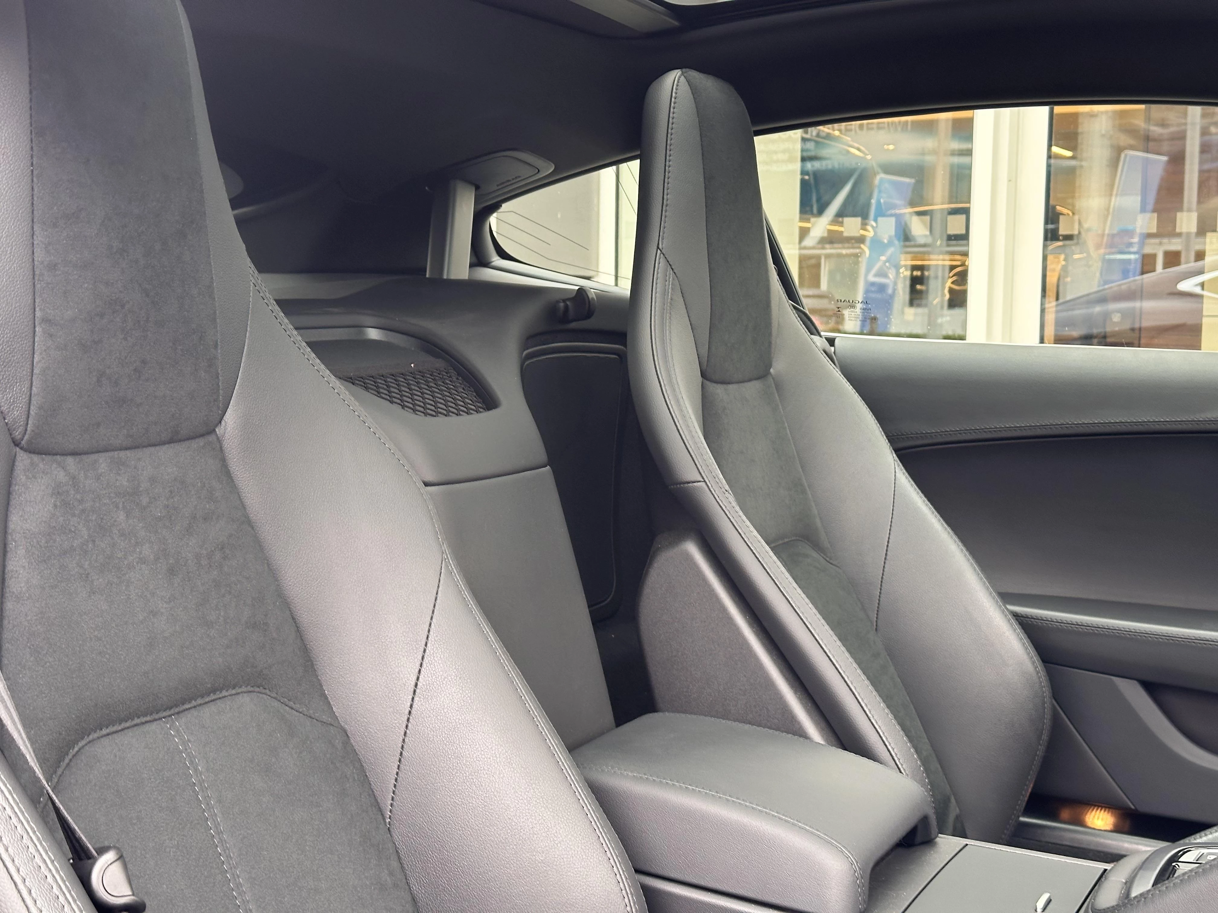 Jaguar-F-Type-image-9