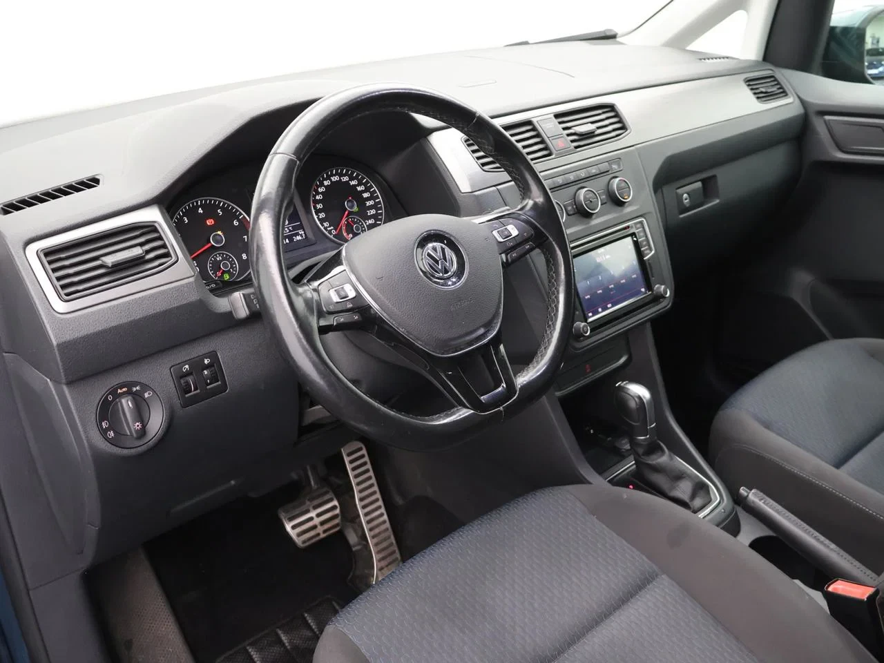 Volkswagen Caddy CNG 1.4 TGI Trendline *DSG*NAVI*TREKHAAK*AUTOCLIMA*CRUIZE*...
