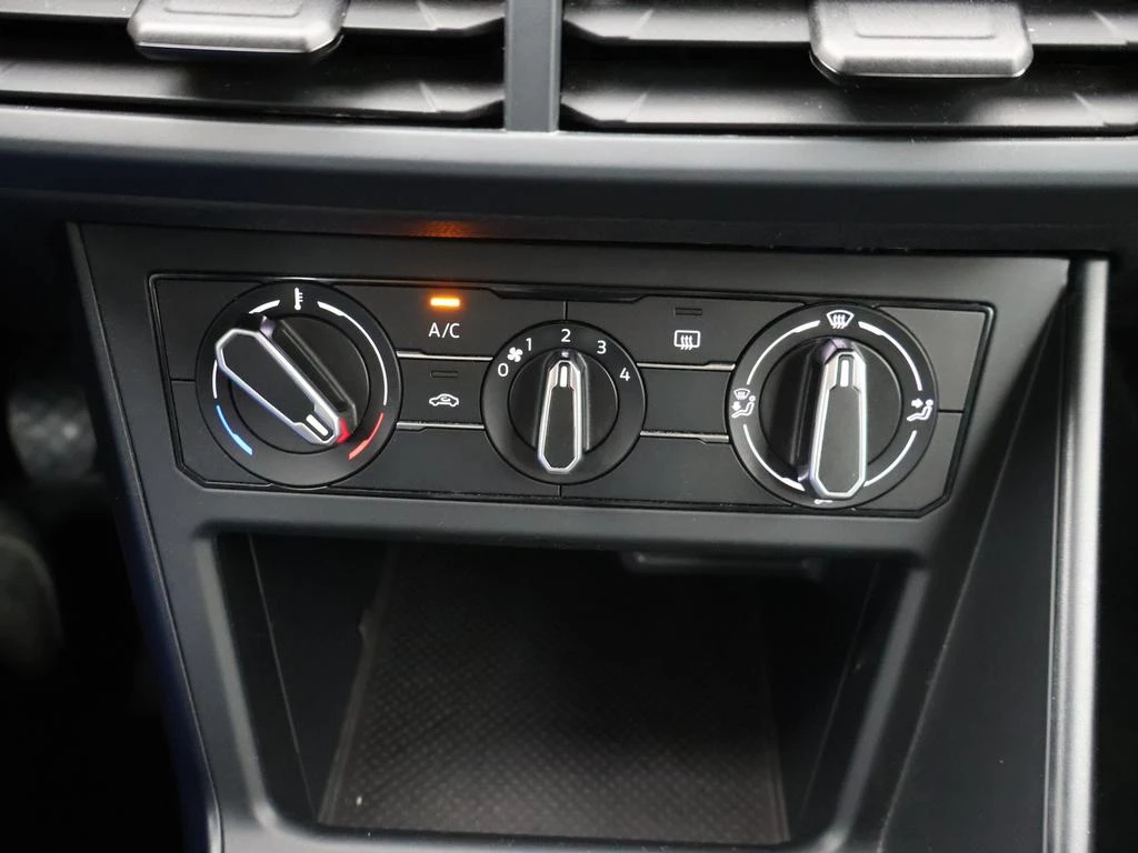 Volkswagen Polo Polo 1.0MPI 80 pk 5 versnellingen manueel *APP CONNECT*DIGITAL DASHBOARD*CRUISE CONTROL*...