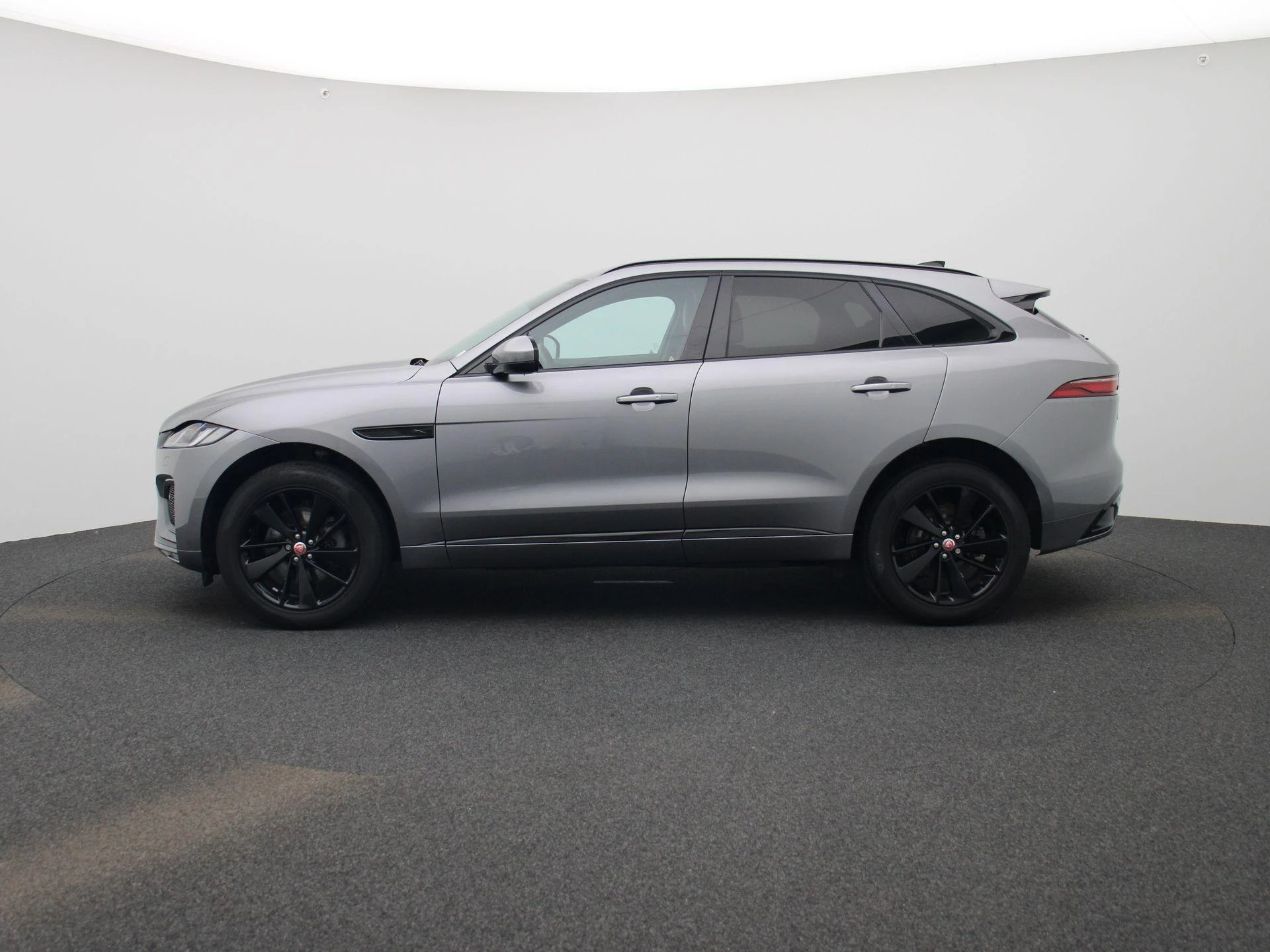 Jaguar F-PACE 2.0 P250 R-Dynamic SE