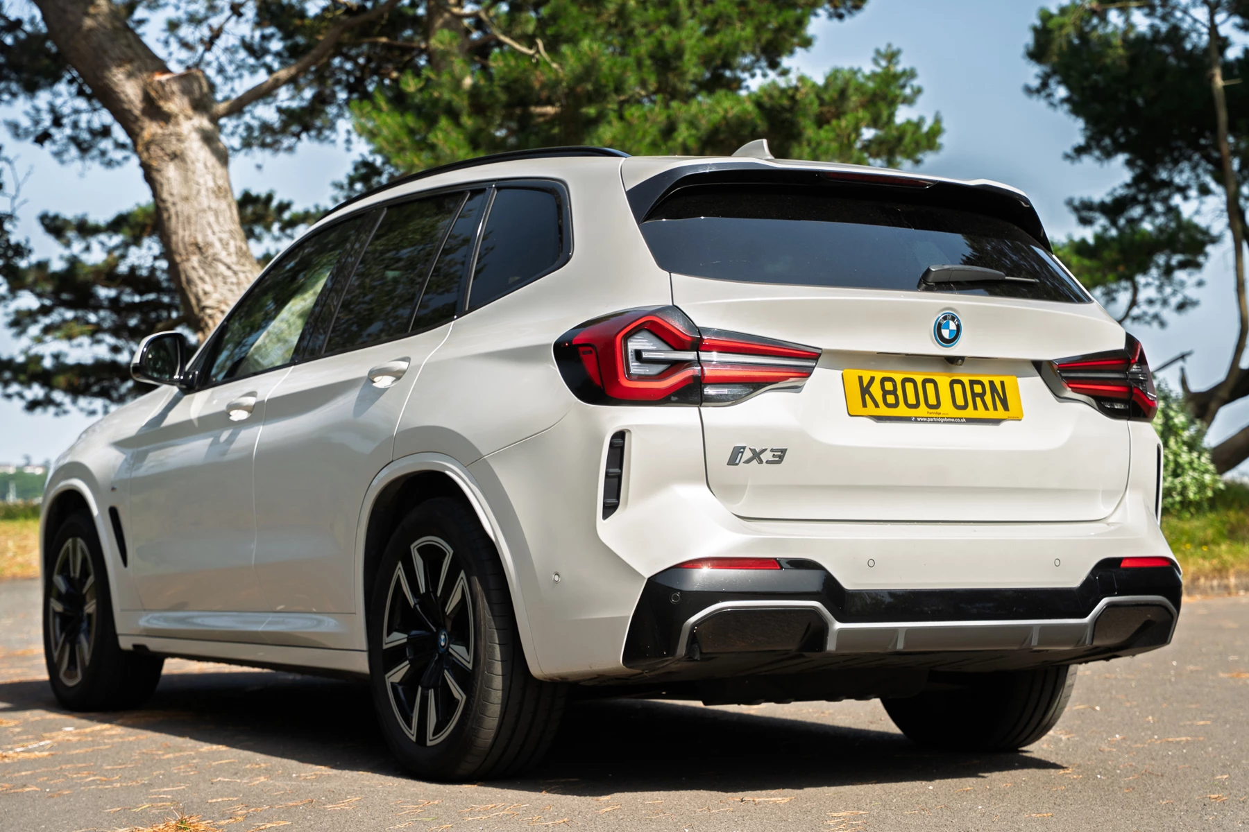 BMW-iX3-image-2