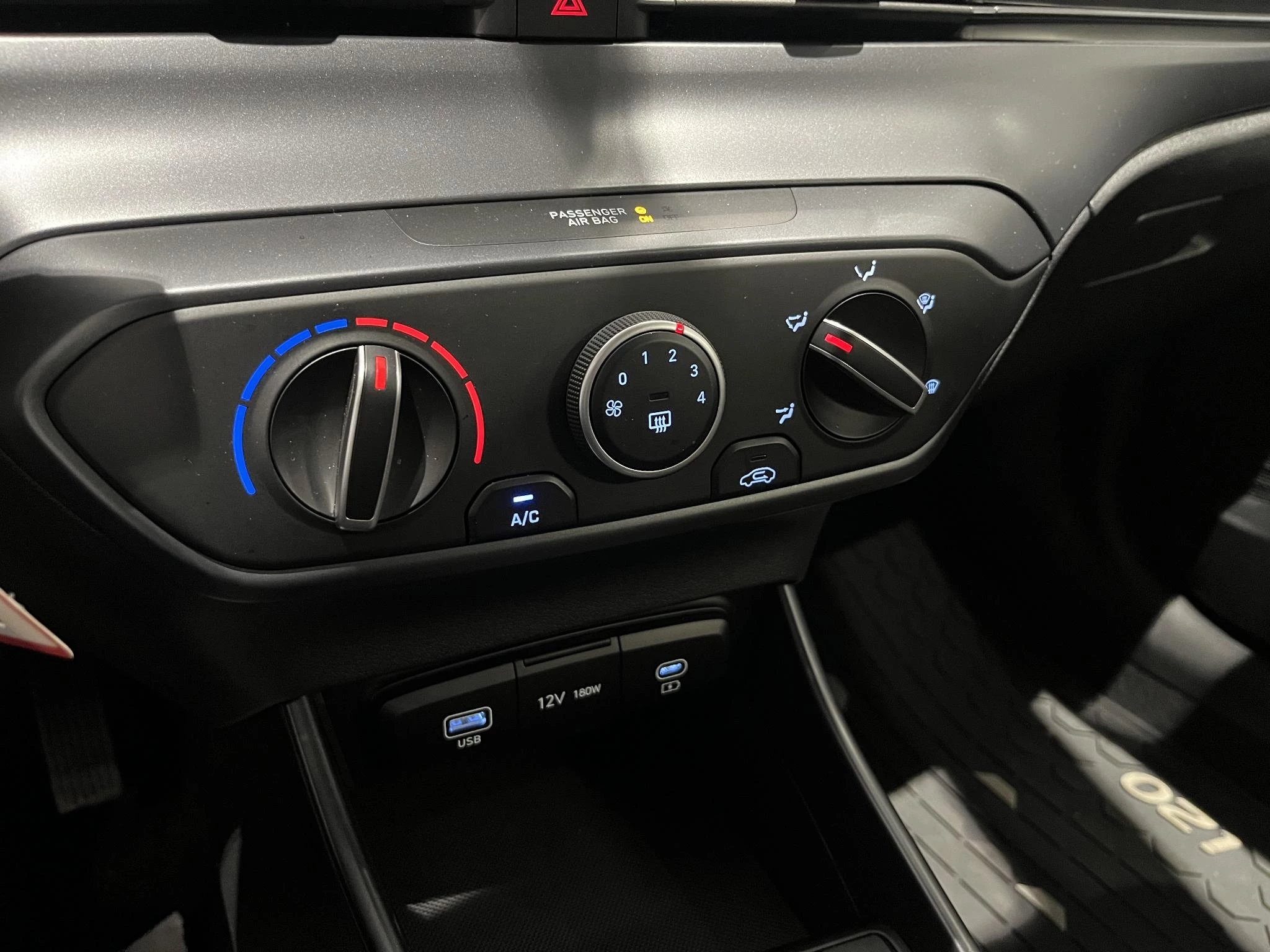 Hyundai i20 TWIST MT6