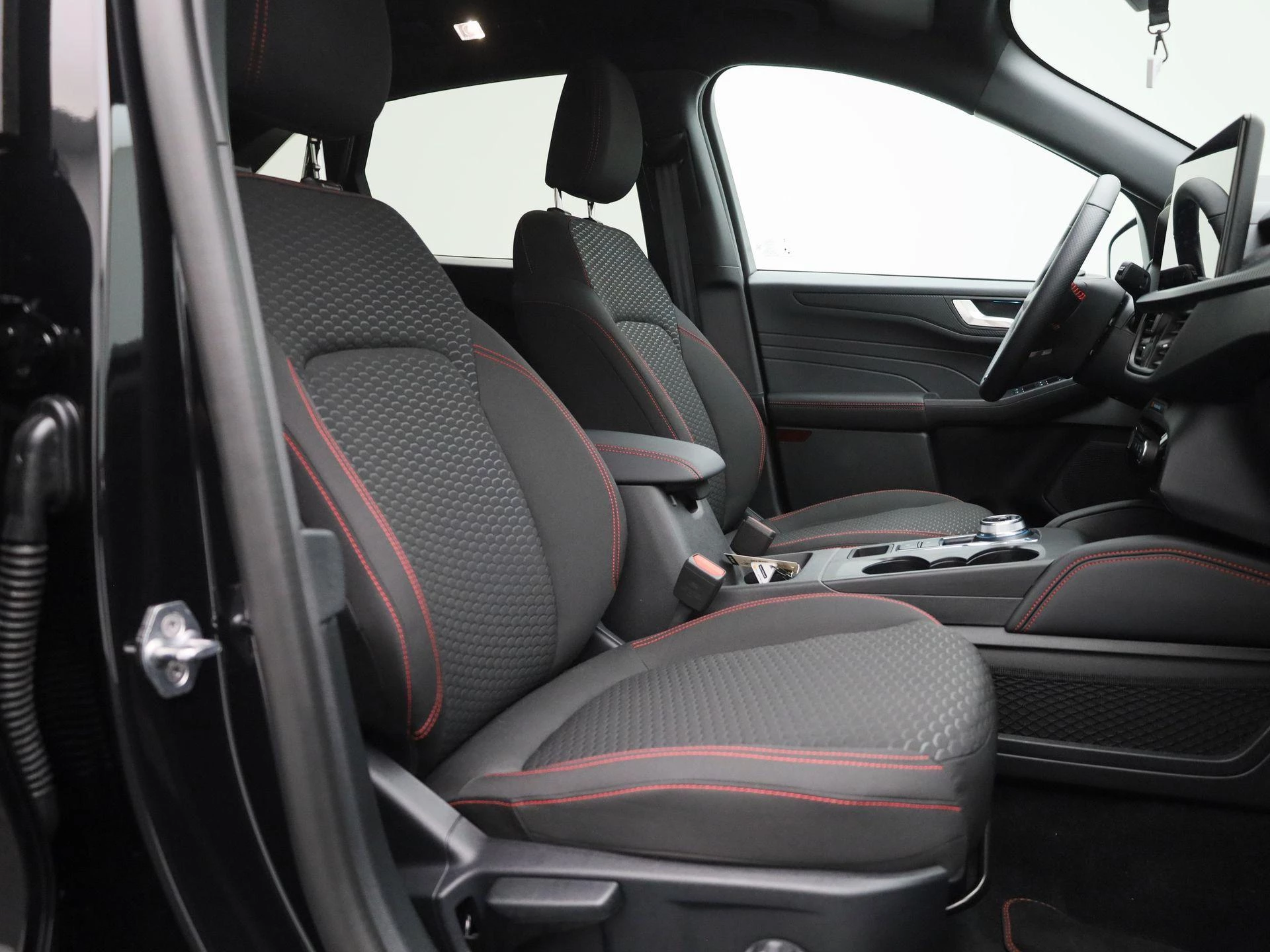 Ford Kuga 2.5 PHEV ST-Line 243PK