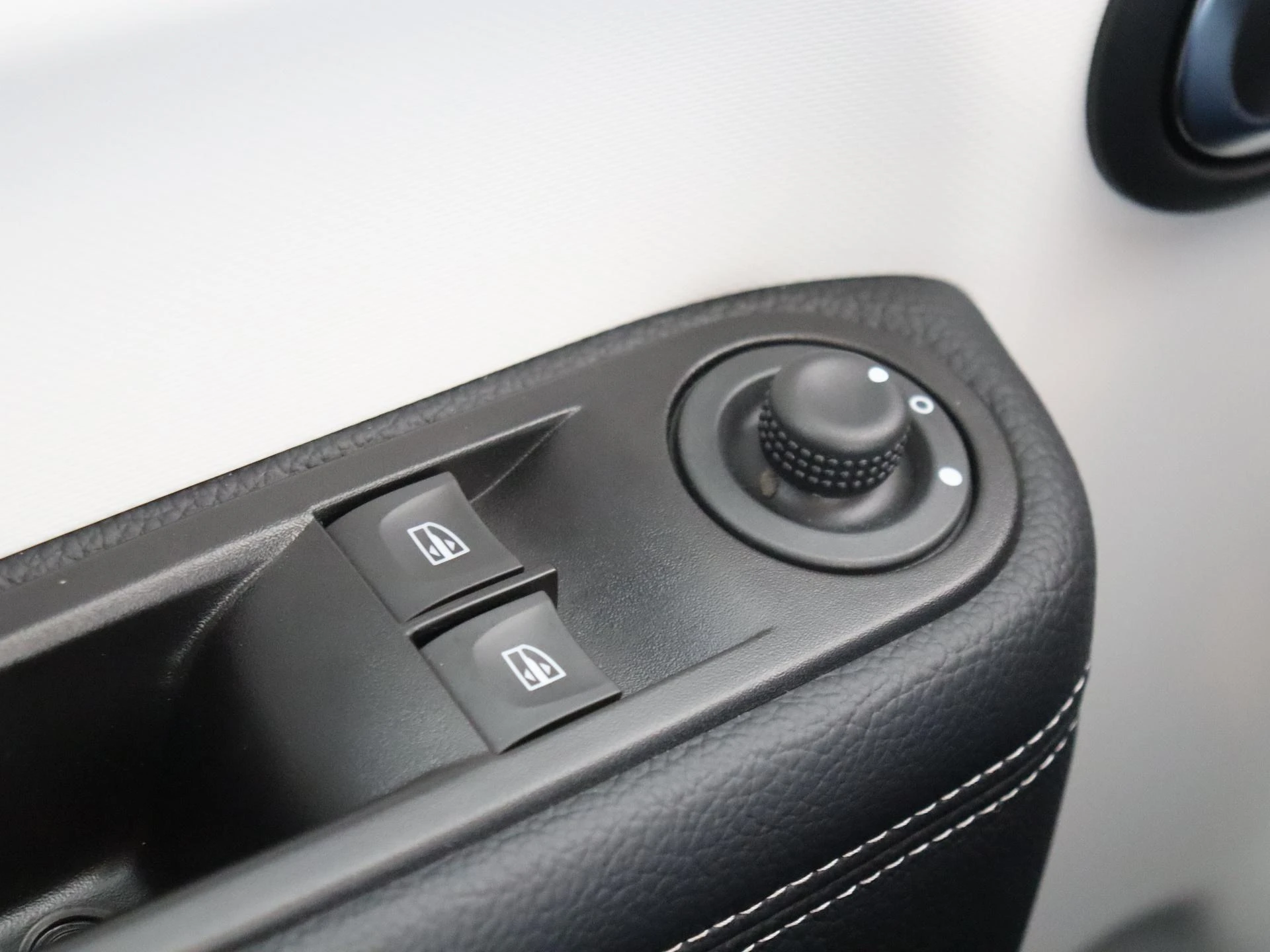 Renault-Twingo-image-23