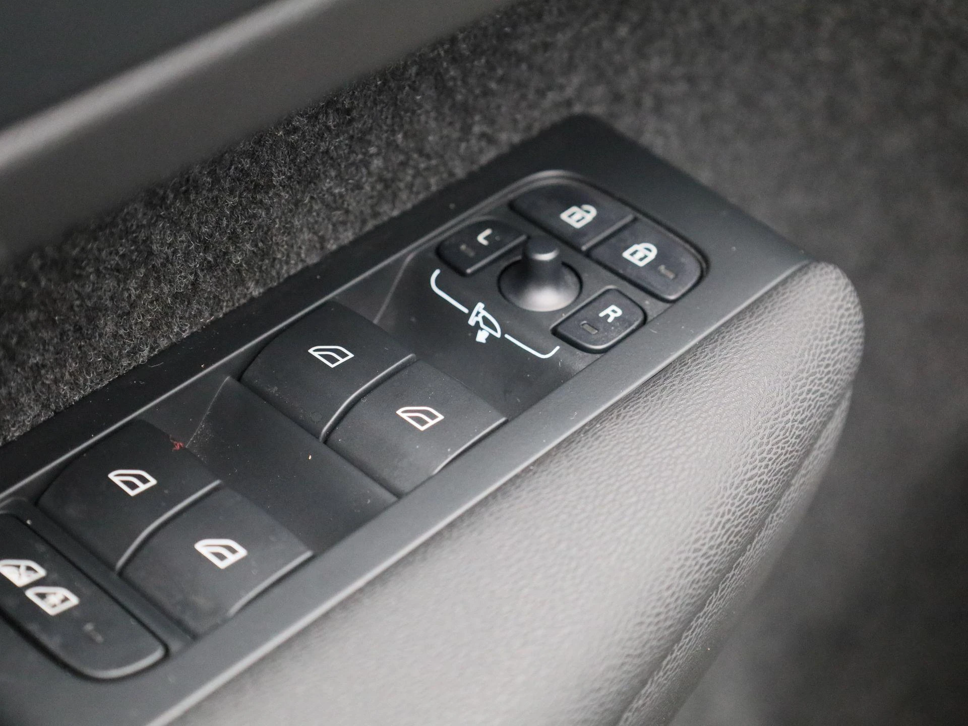Volvo-XC40-image-29