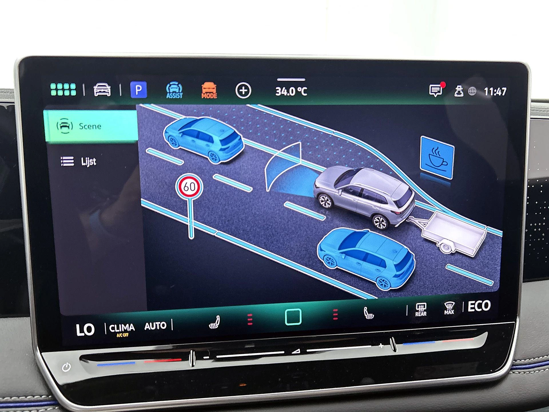 Volkswagen-Tiguan-image-12