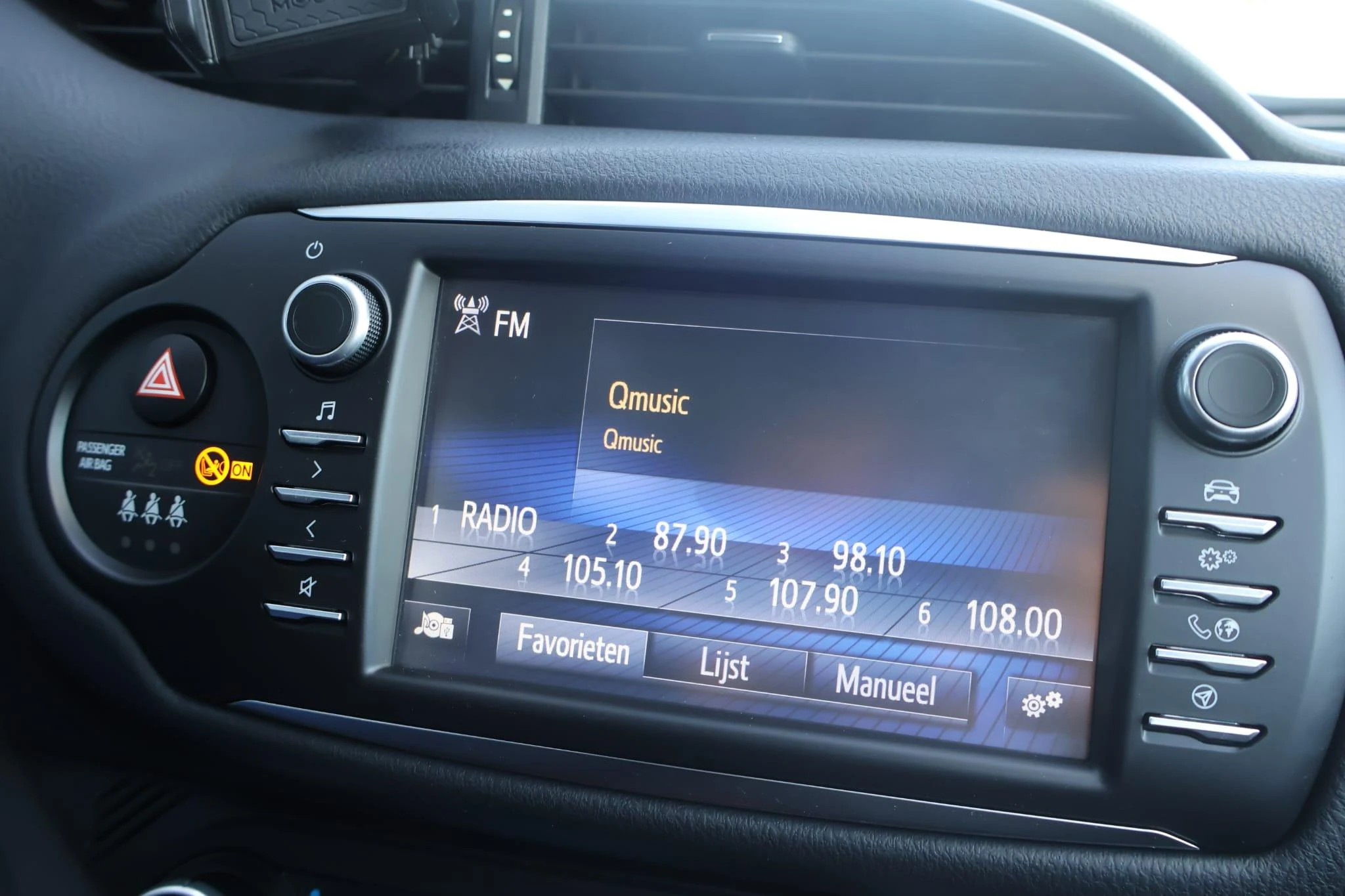 Toyota-Yaris-image-16