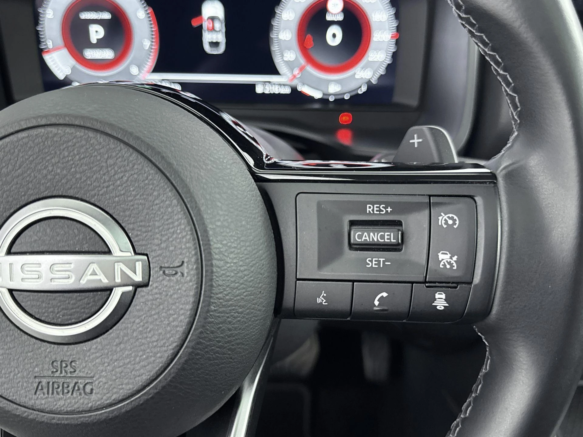 Nissan-QASHQAI-image-7