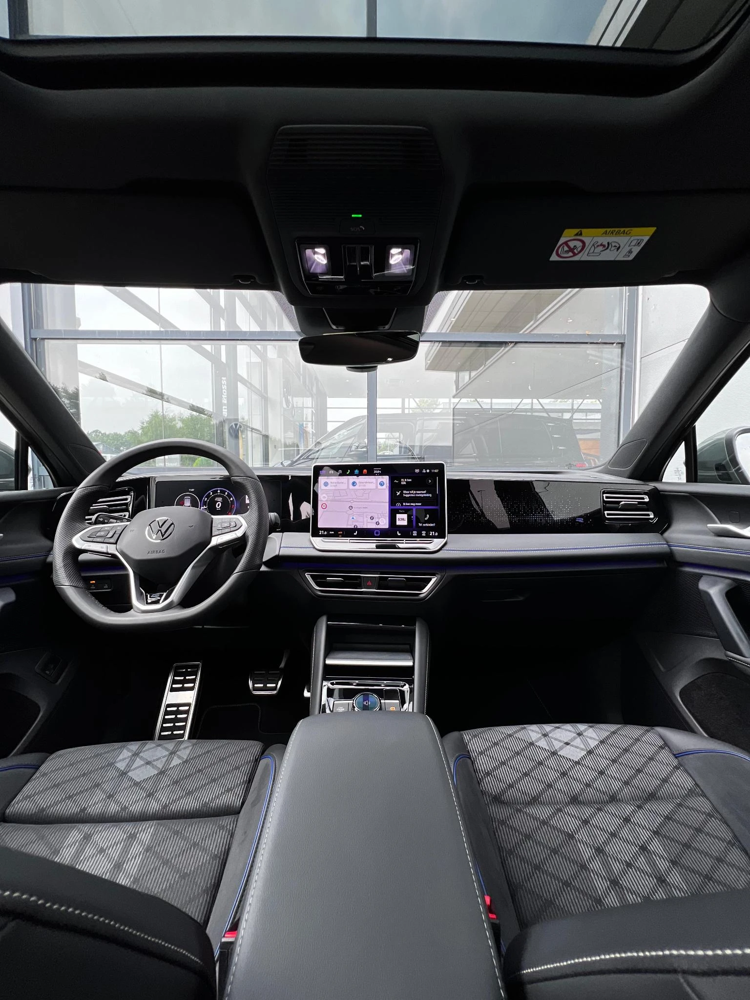 Volkswagen-Tiguan-image-4