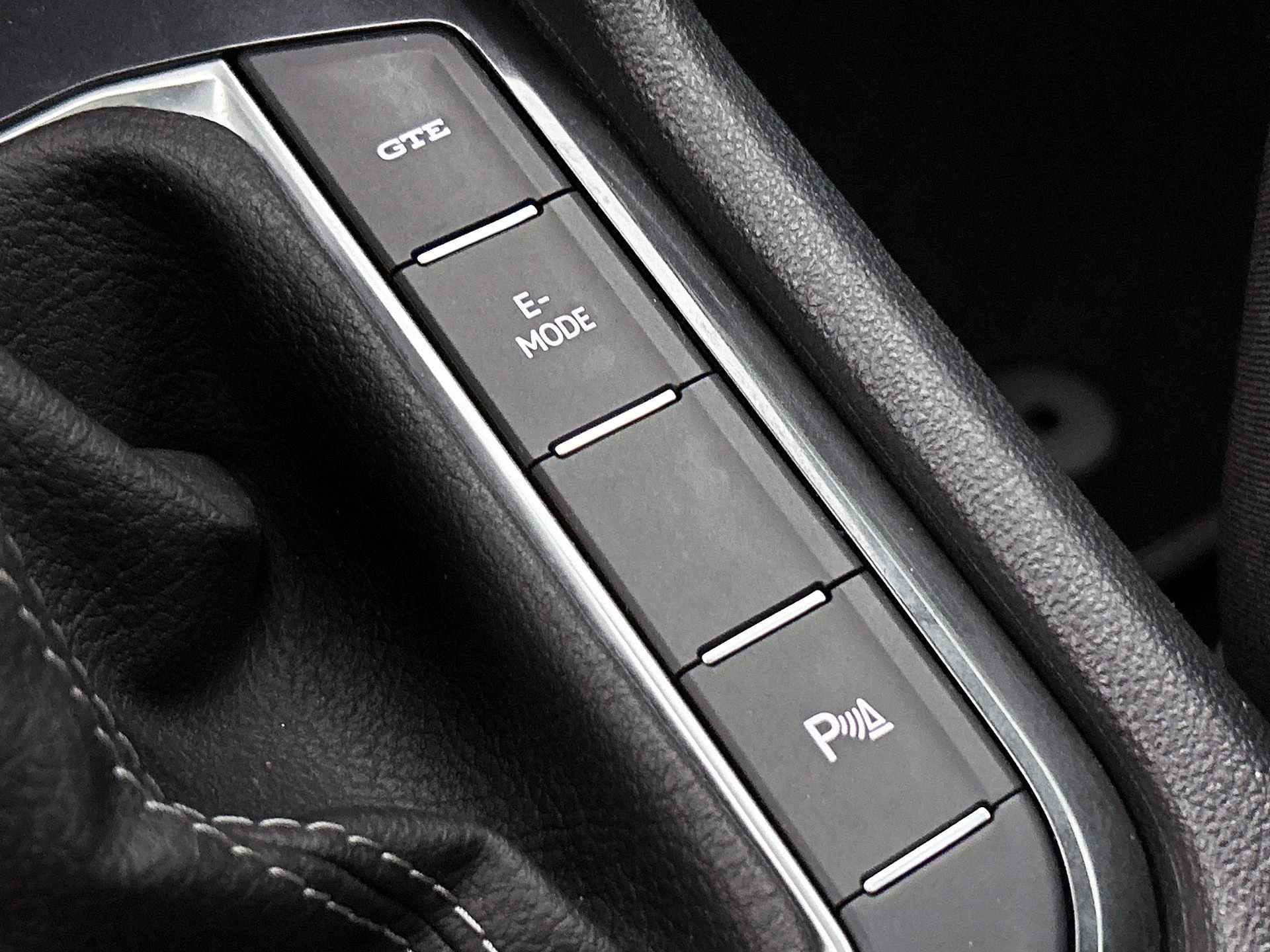 Volkswagen-Tiguan-image-11