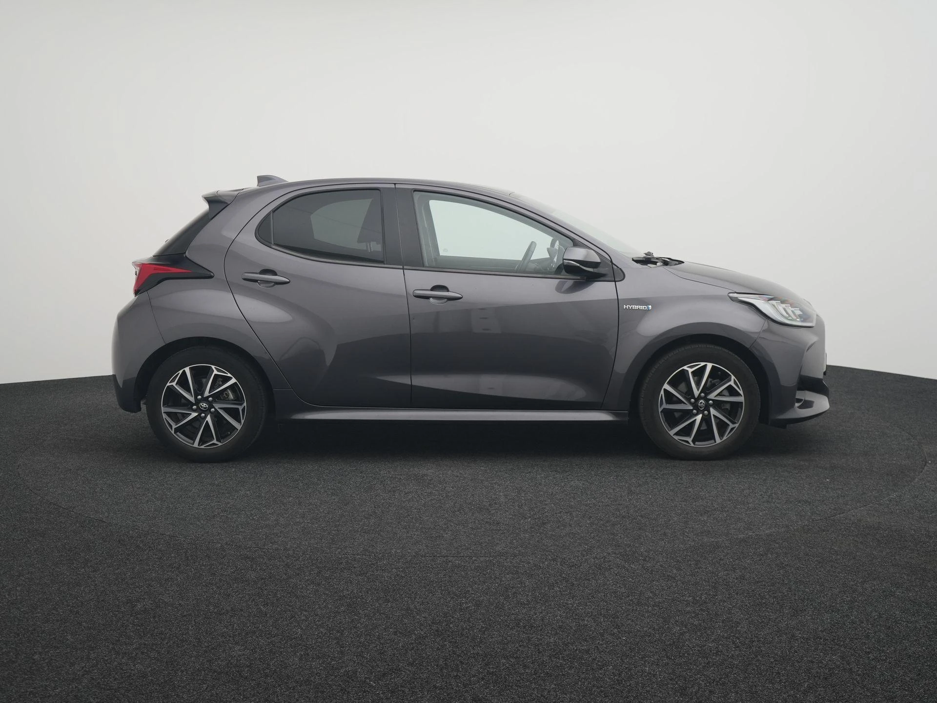 Toyota-Yaris-image-5