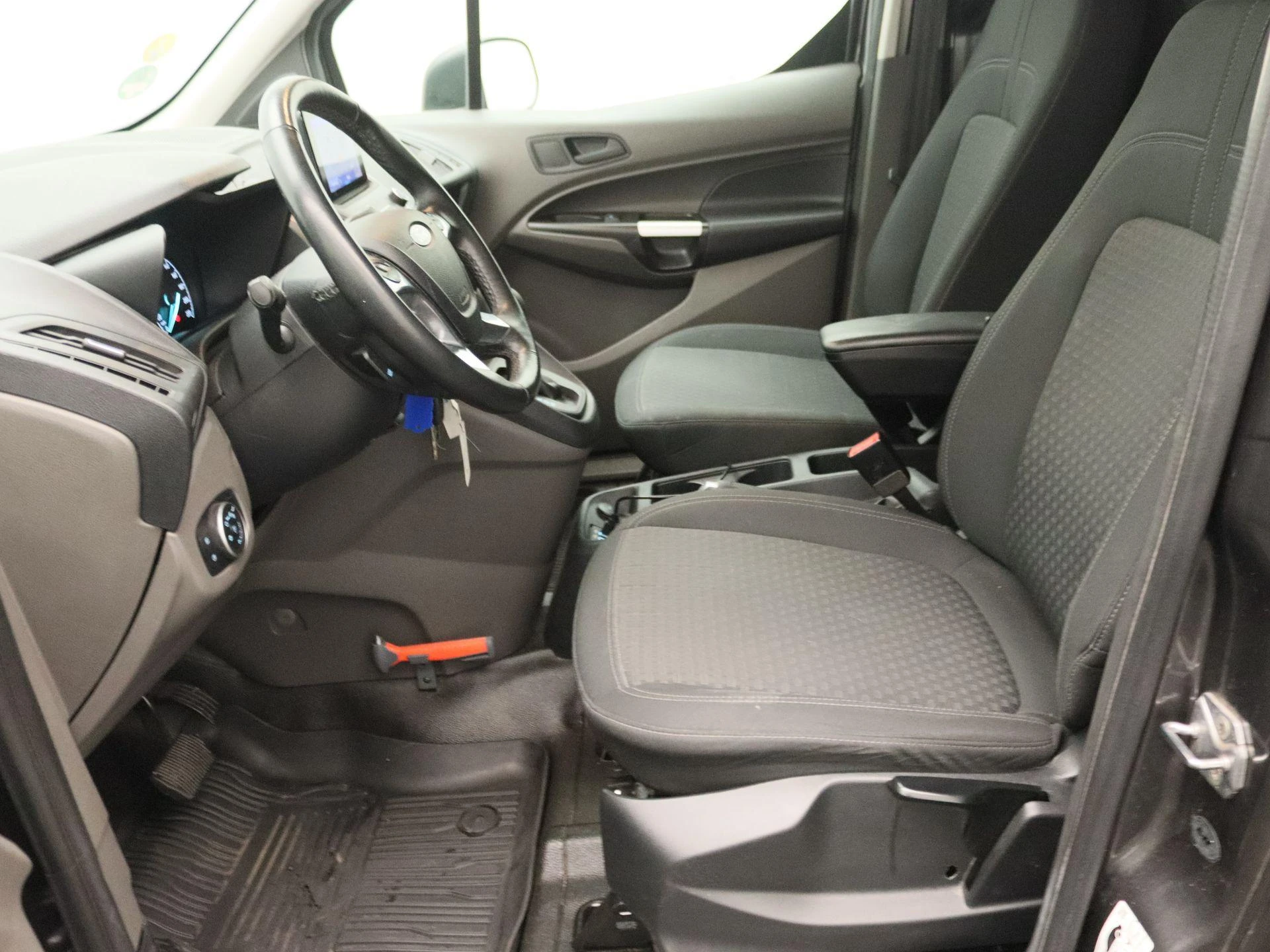 Ford-Transit Connect-image-9