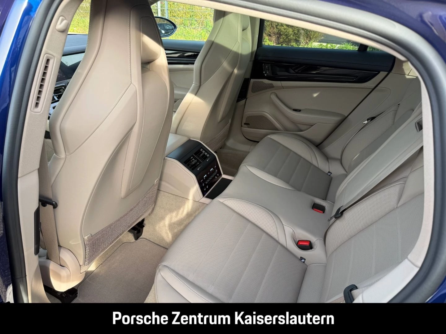 Porsche-Panamera-image-22