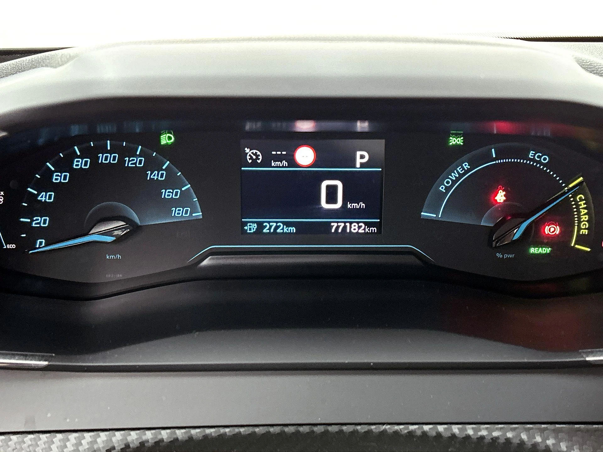 Peugeot-e-2008-image-15