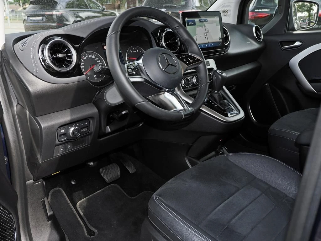 Mercedes-Benz-T-Klasse 180 d-image-8