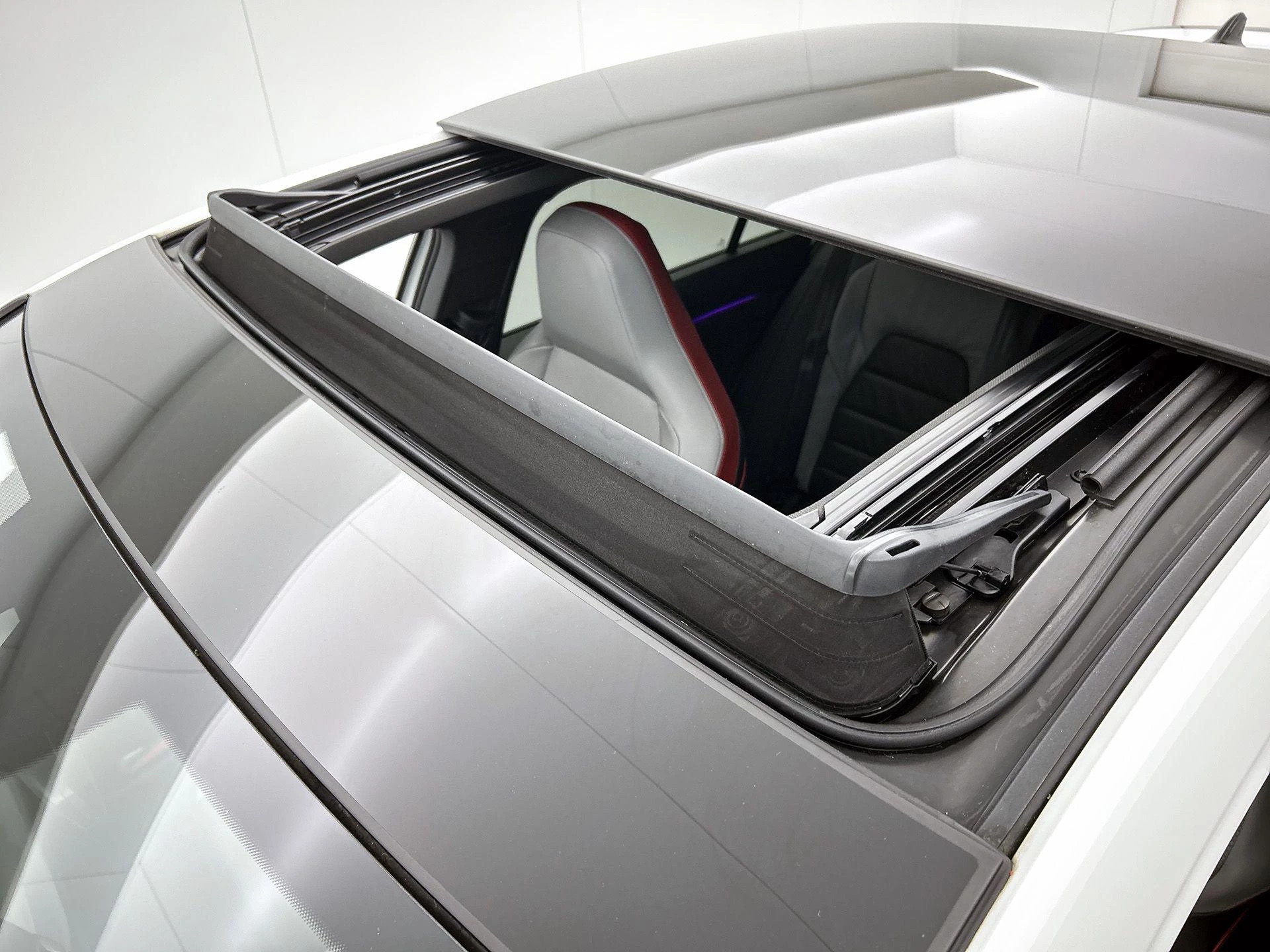 Volkswagen-Golf-image-37