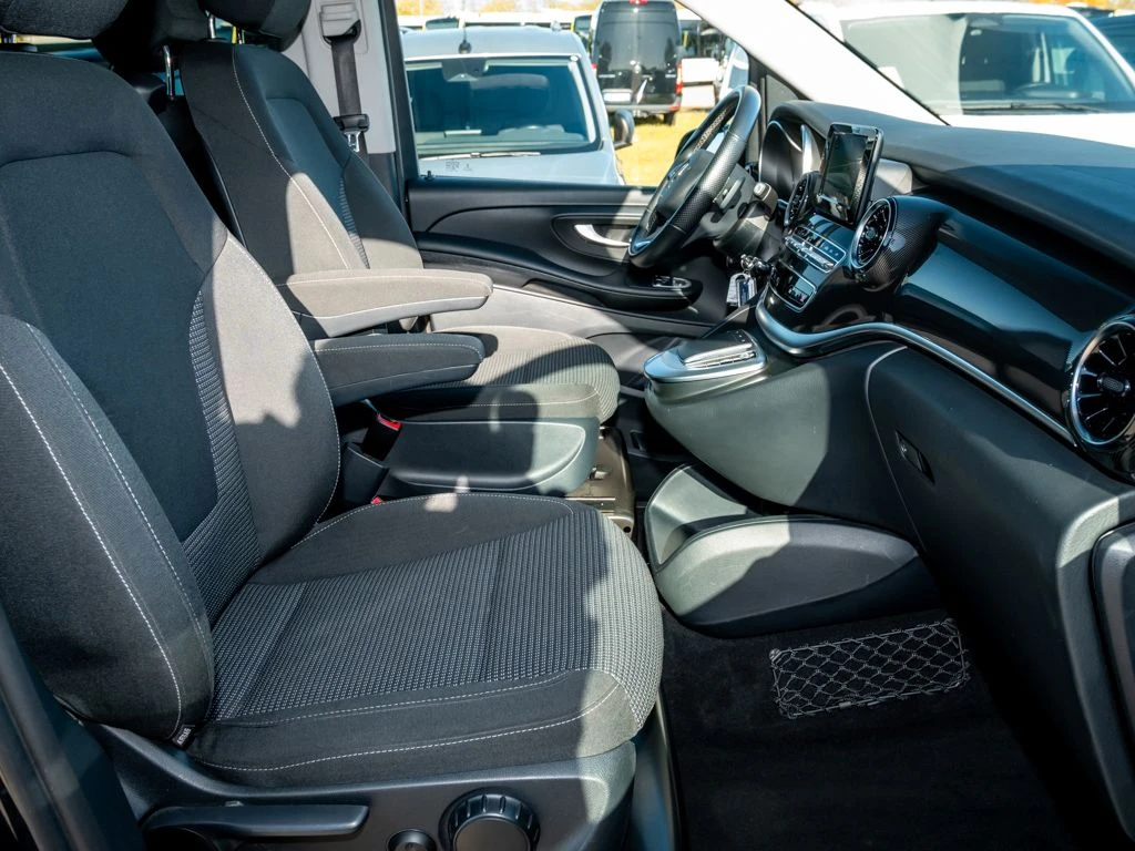 Mercedes-Benz-V-Klasse 220-image-11