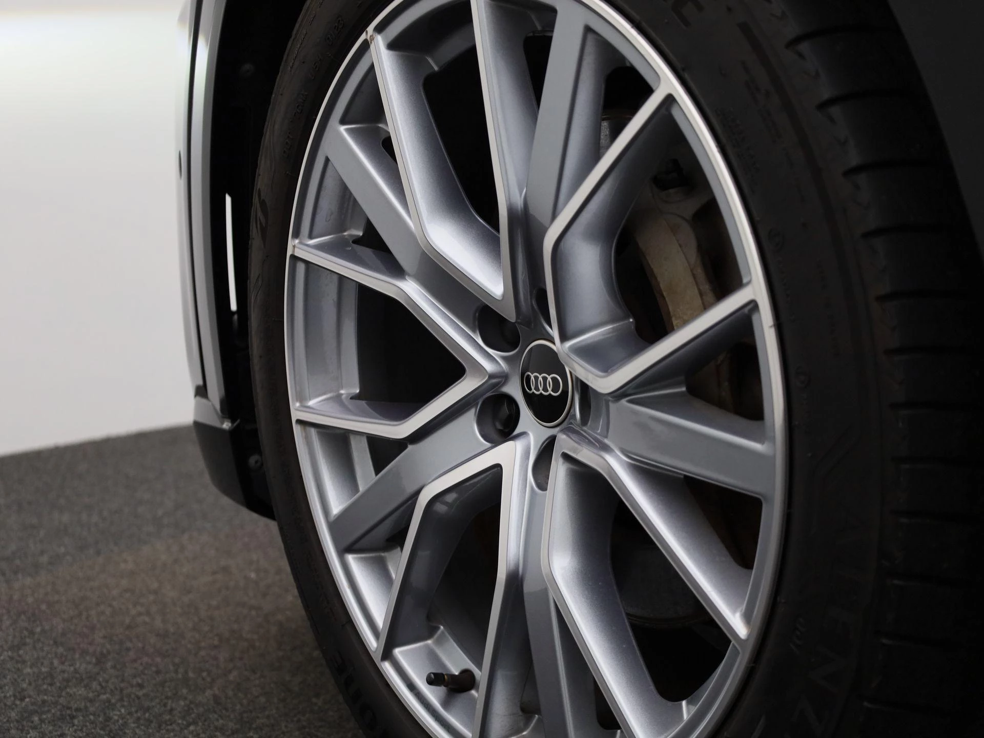 Audi-e-tron-image-7