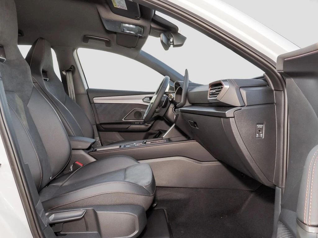 CUPRA Leon Sportstourer ST 1.5 eTSI UPE 50.880 Business+ Matrix 18"
