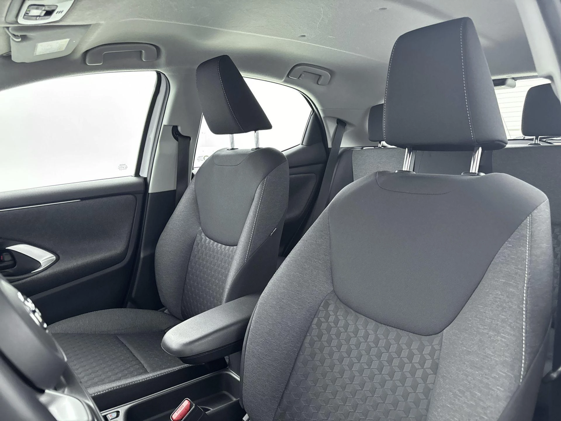 Toyota-Yaris-image-25