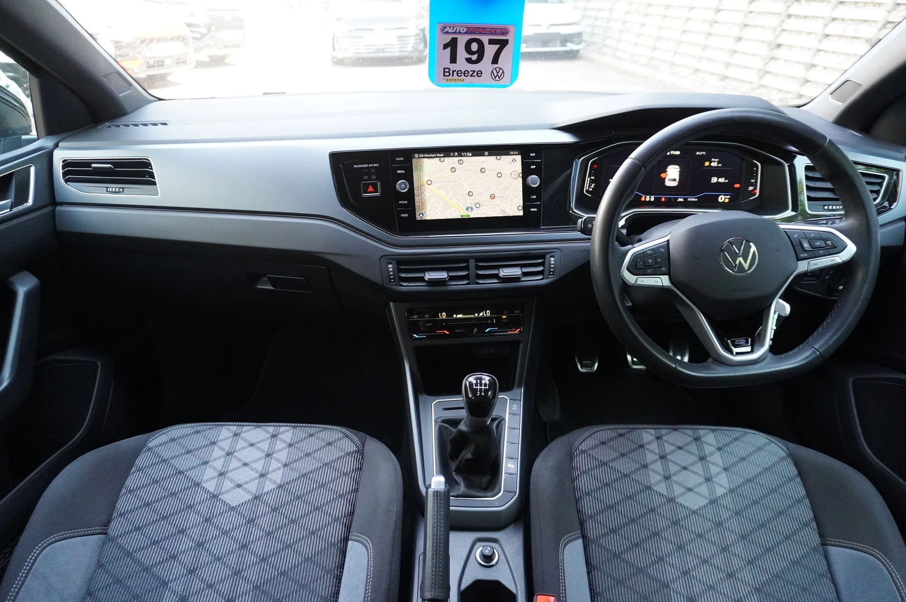 Volkswagen-Polo-image-7