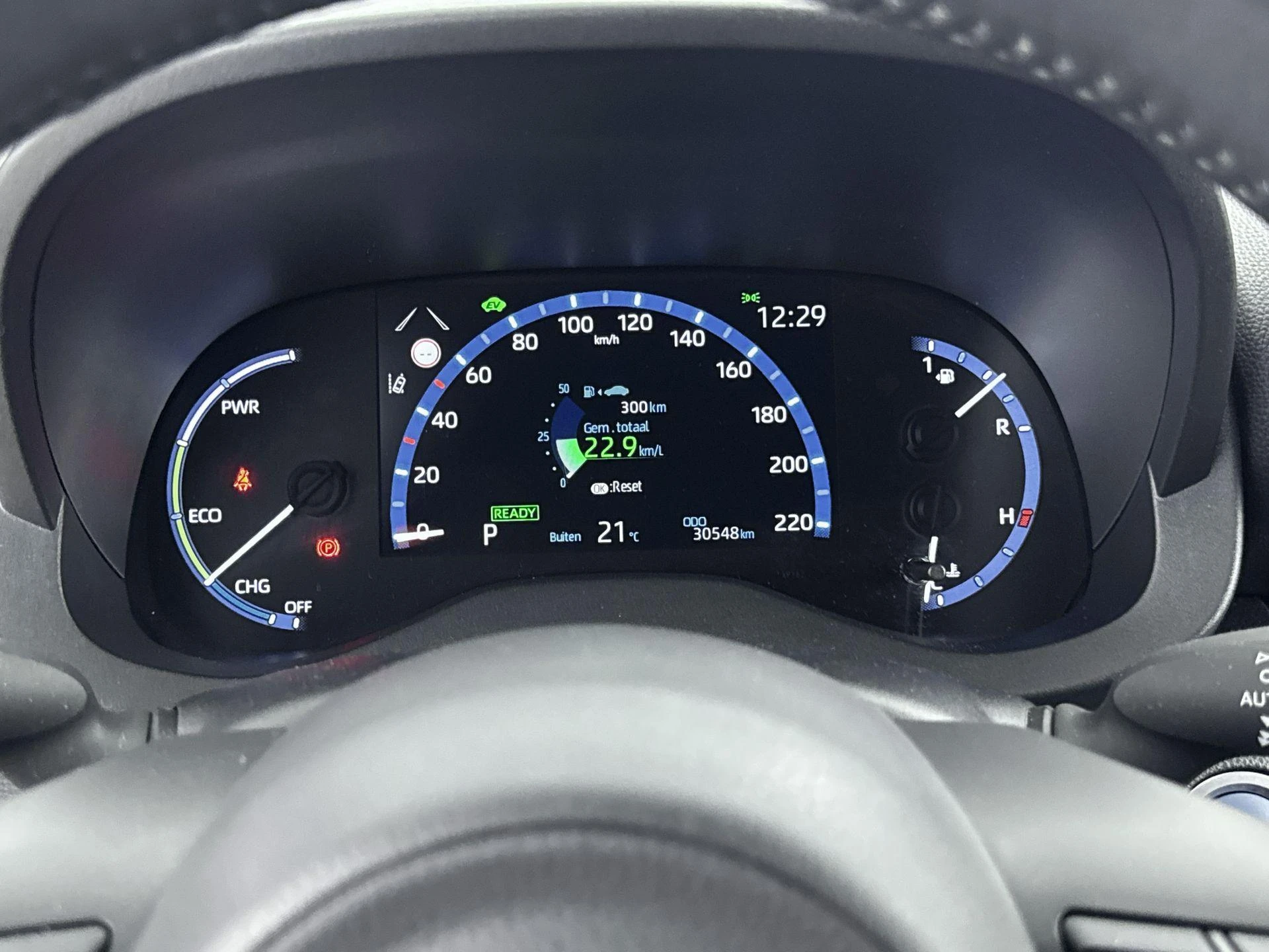 Toyota-Yaris Cross-image-8