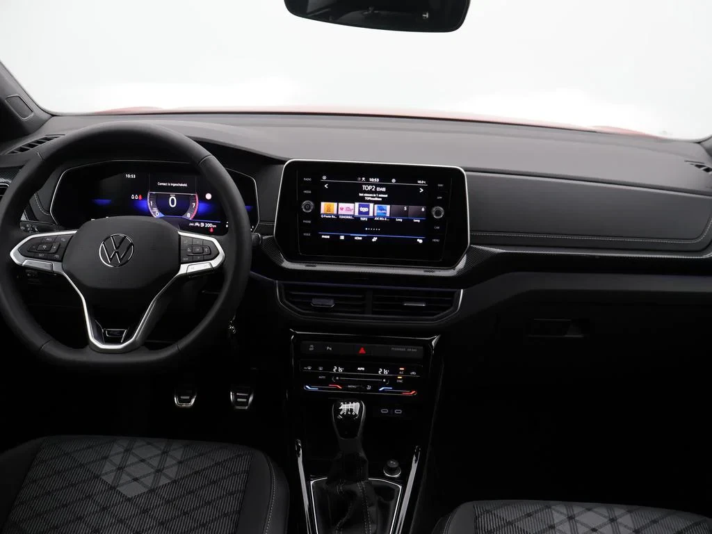 Volkswagen-T-Cross-image-12