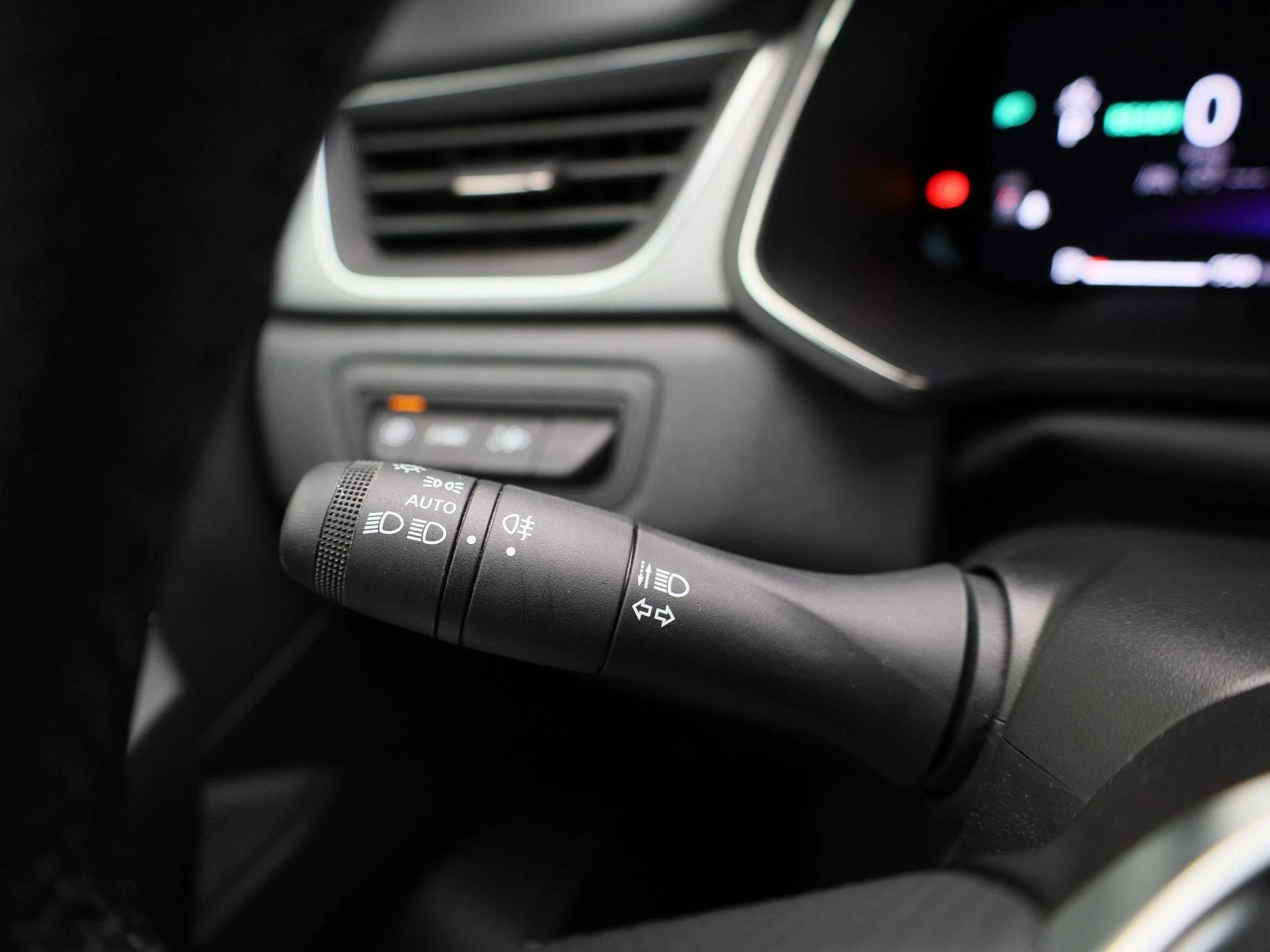 Renault-Captur-image-19
