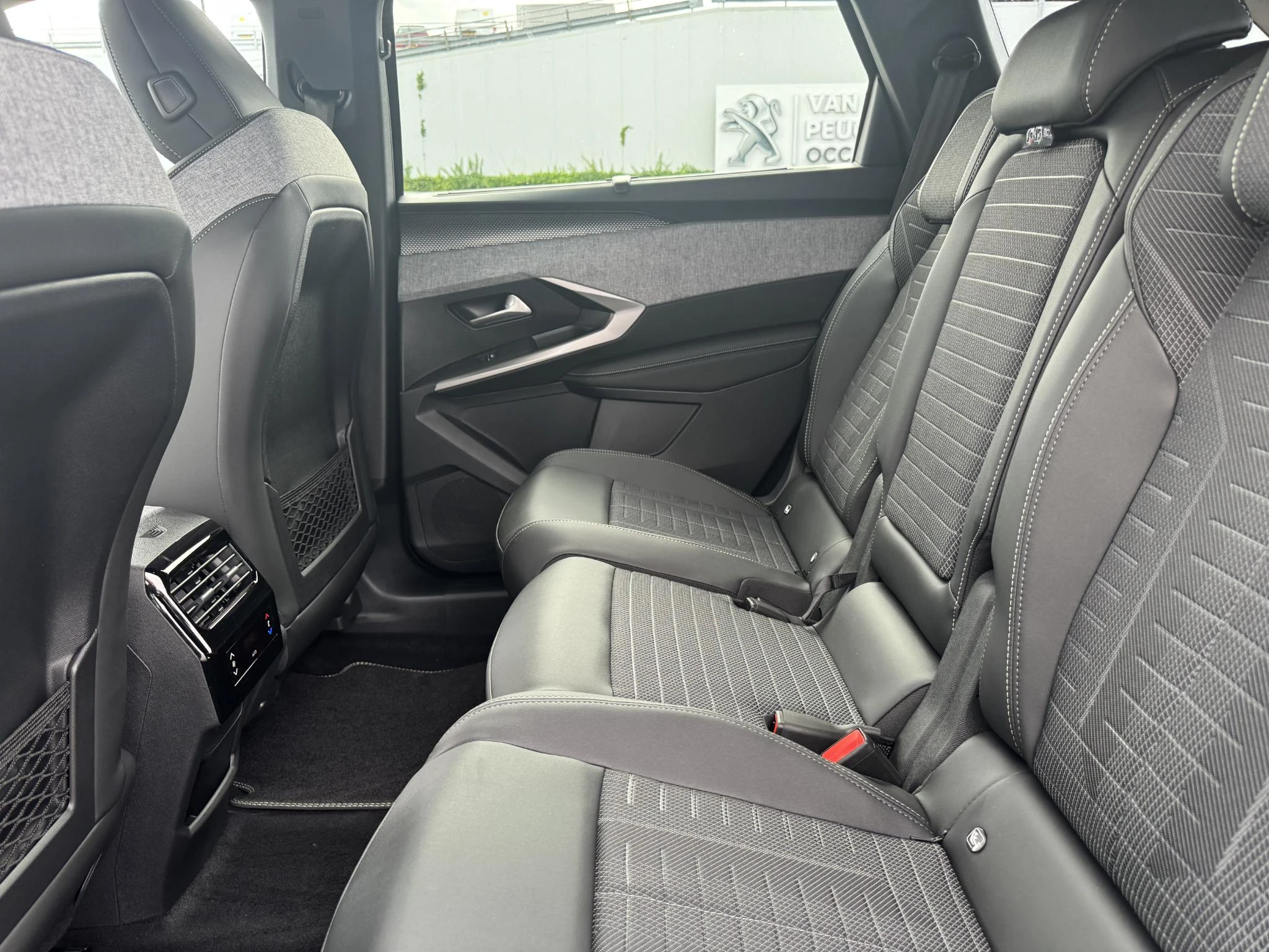 Peugeot-5008-image-16