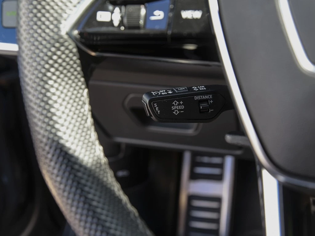 Audi S6 Avant 3.0 TDI Panorama Matrix ACC AHK Carbon