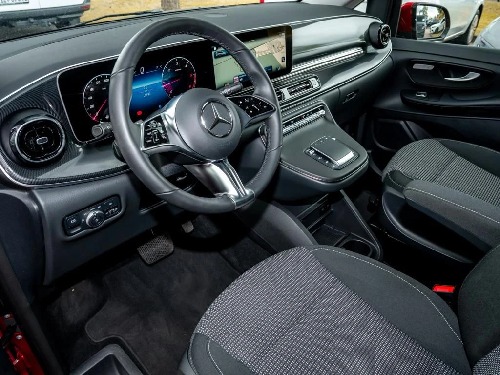 Mercedes-Benz-V-Klasse 220-image-7
