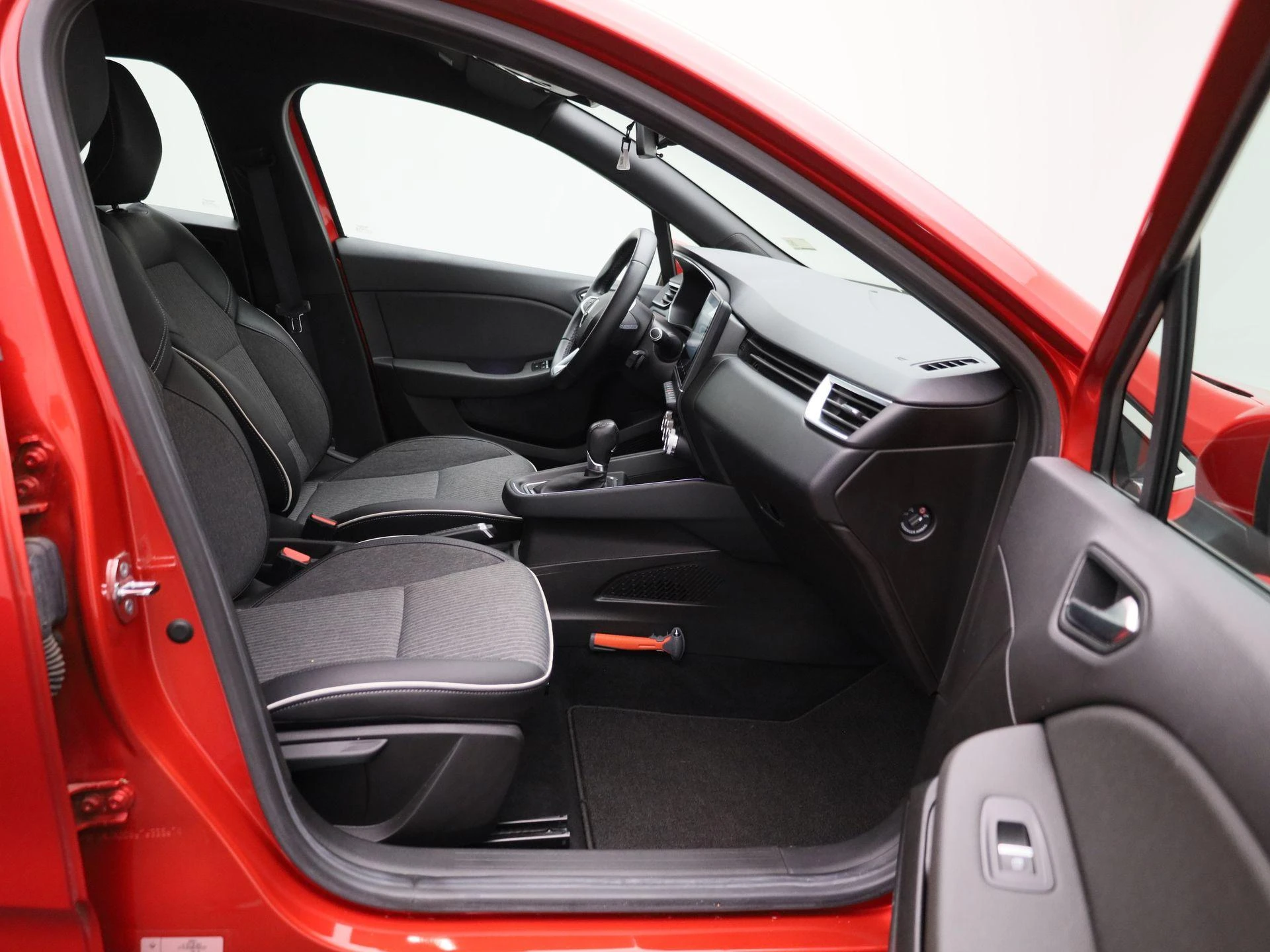 Renault-Clio-image-30